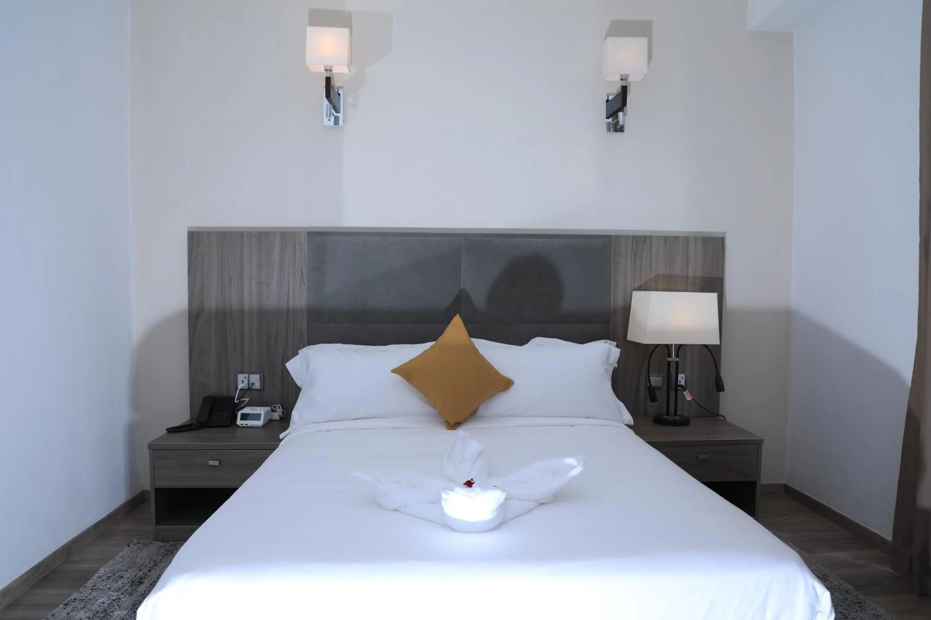 Bed in TH BonRoyal Hotel