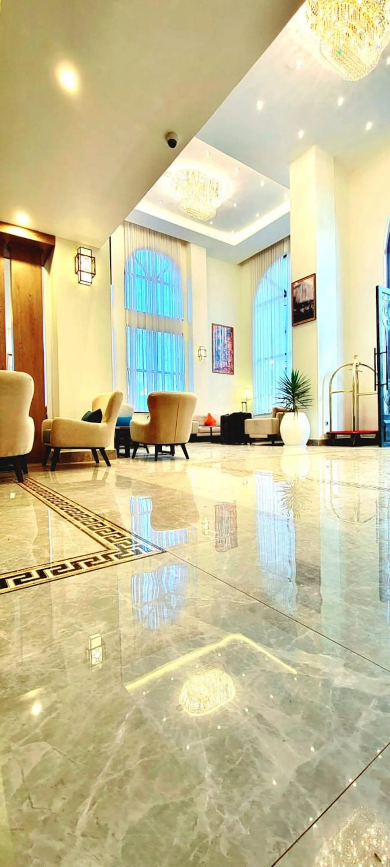 Lobby or reception in TH BonRoyal Hotel