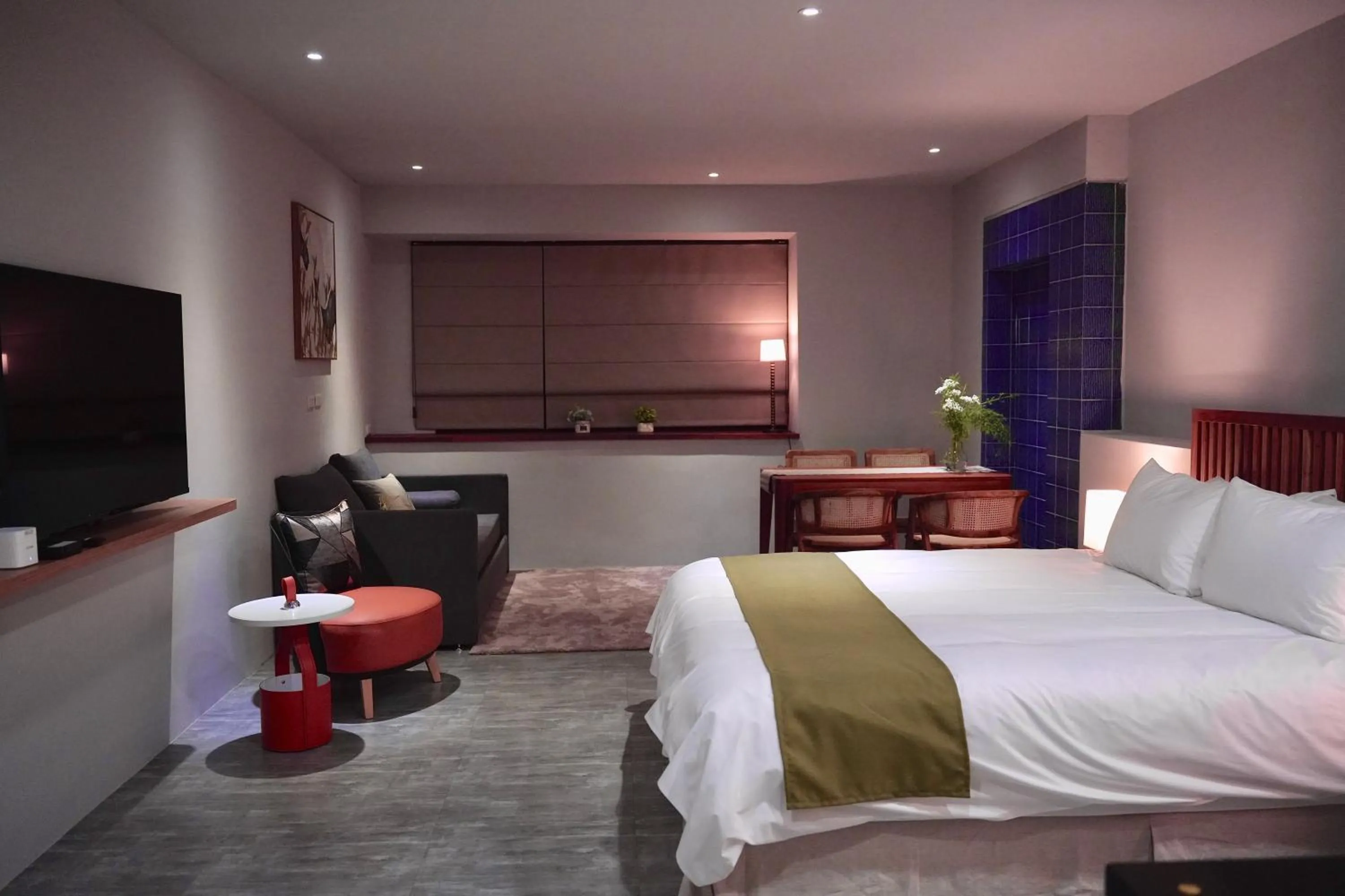 Photo of the whole room, Bed in The MSUG Hotel