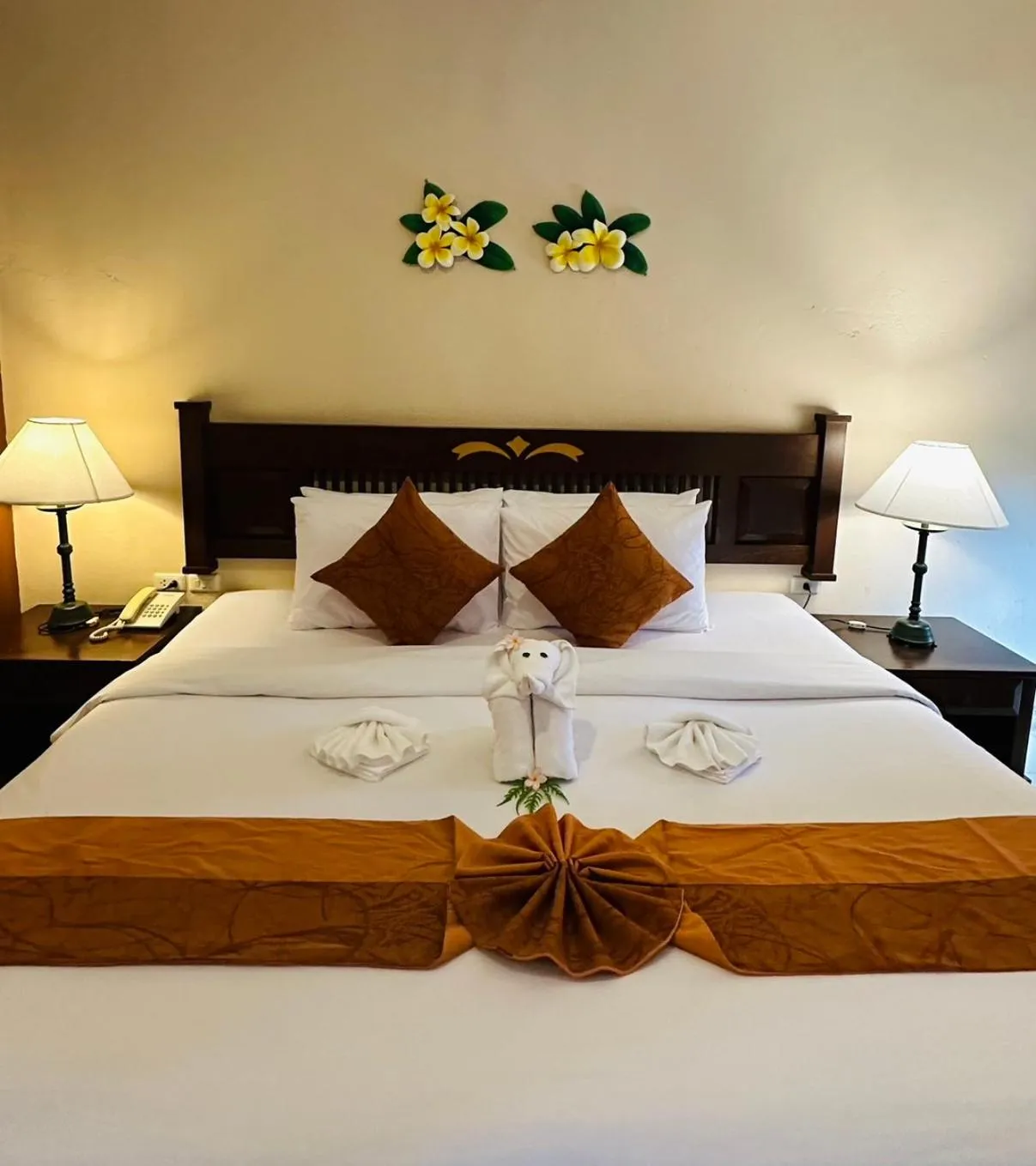 Bed in Phuket Leelavadee Hua Ting Resort