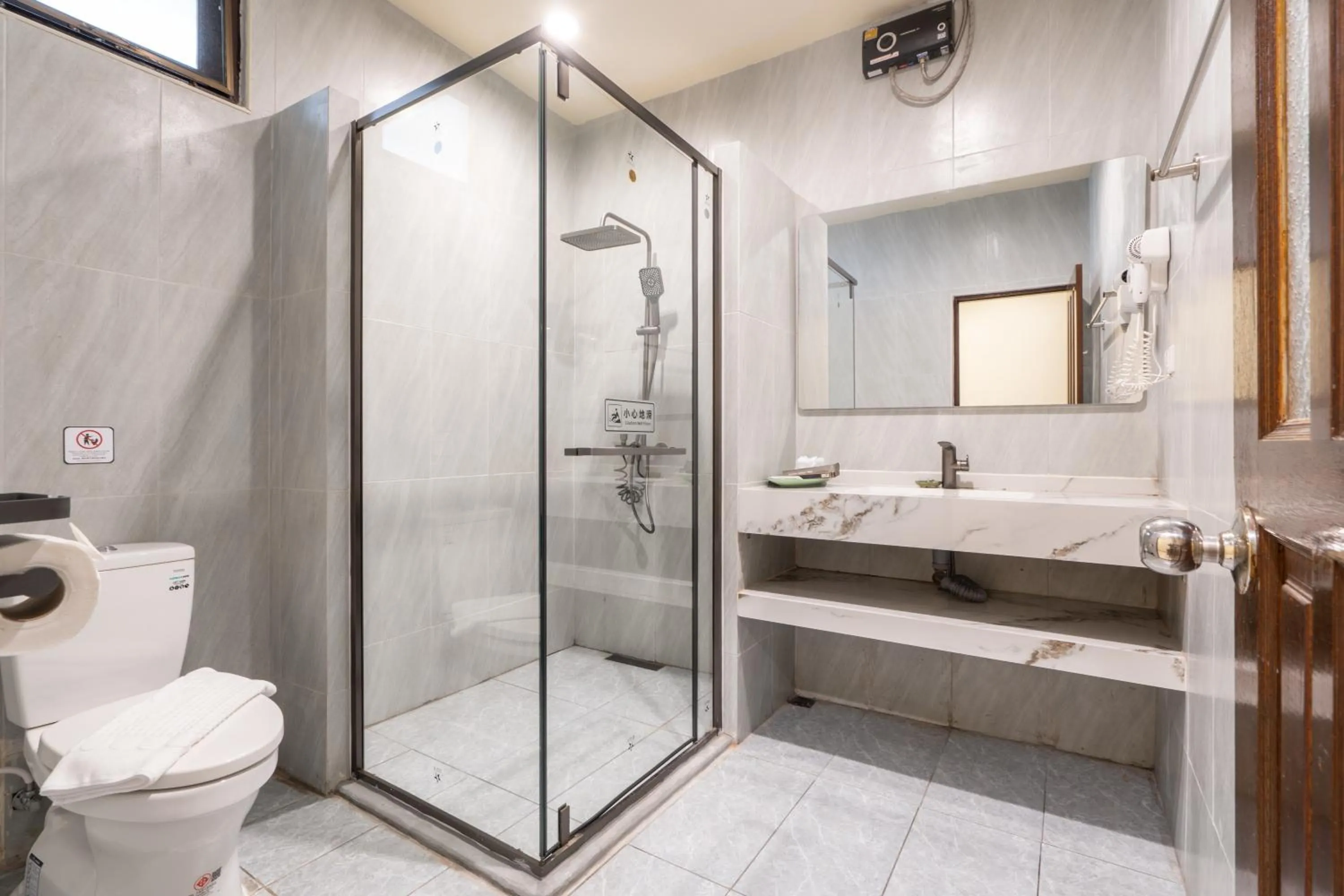 Shower in Phuket Leelavadee Hua Ting Resort