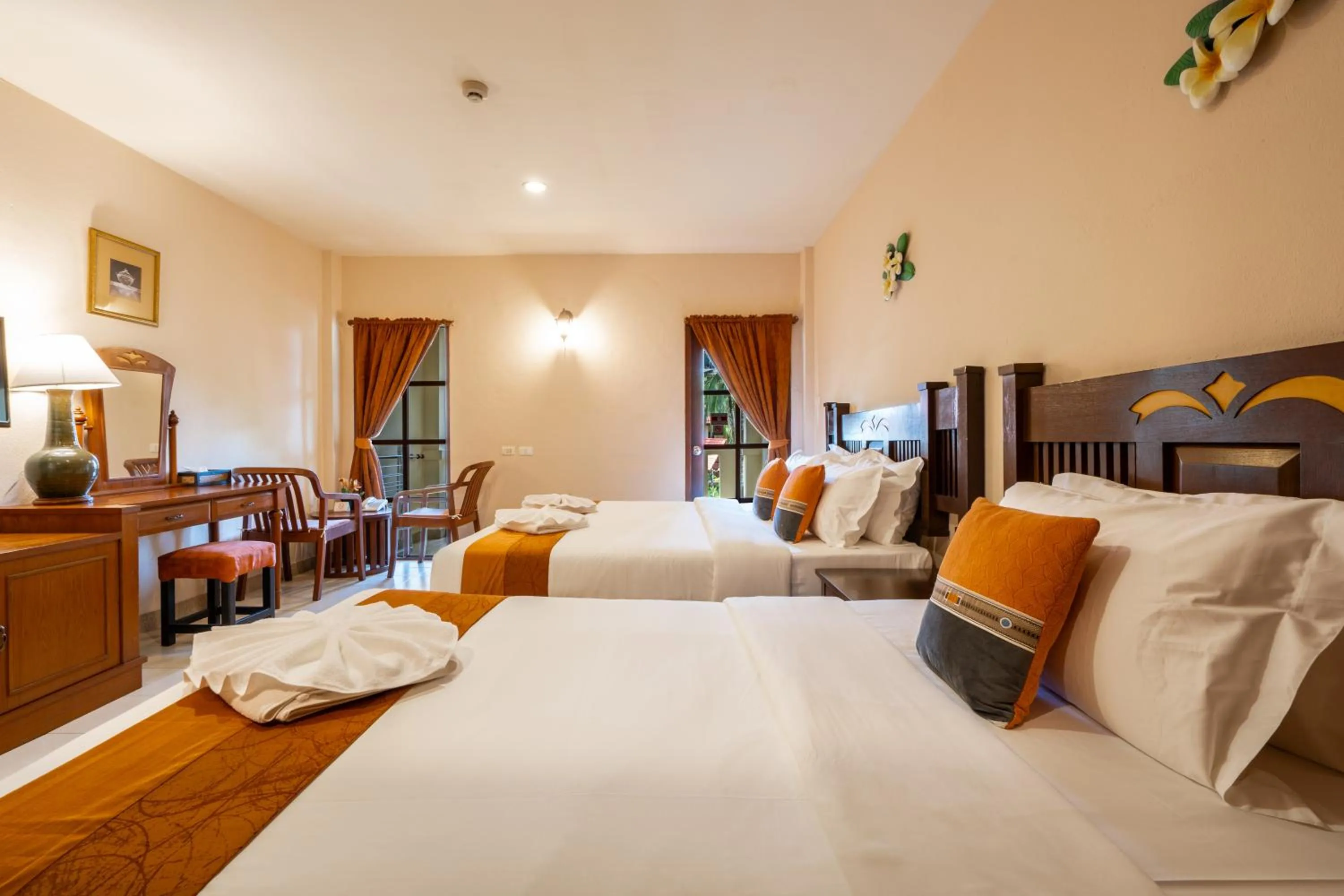 Bed in Phuket Leelavadee Hua Ting Resort