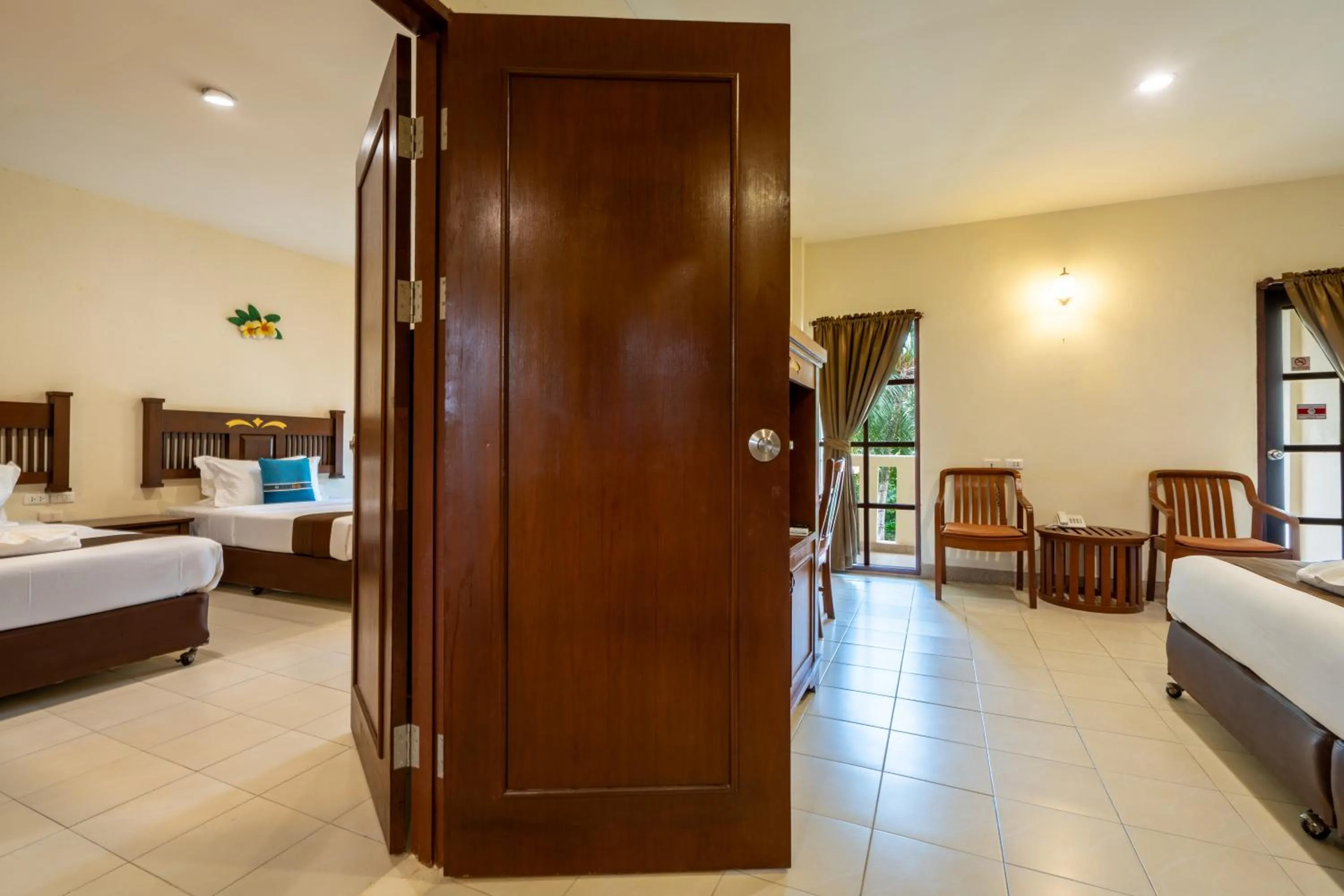 Bed in Phuket Leelavadee Hua Ting Resort