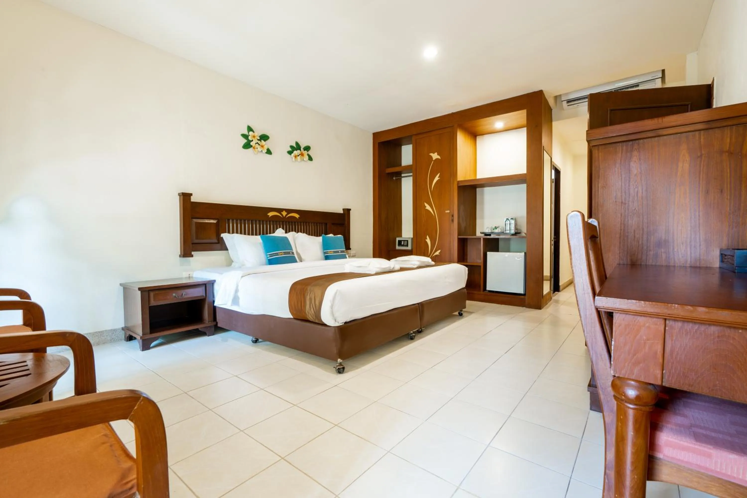 Bed in Phuket Leelavadee Hua Ting Resort