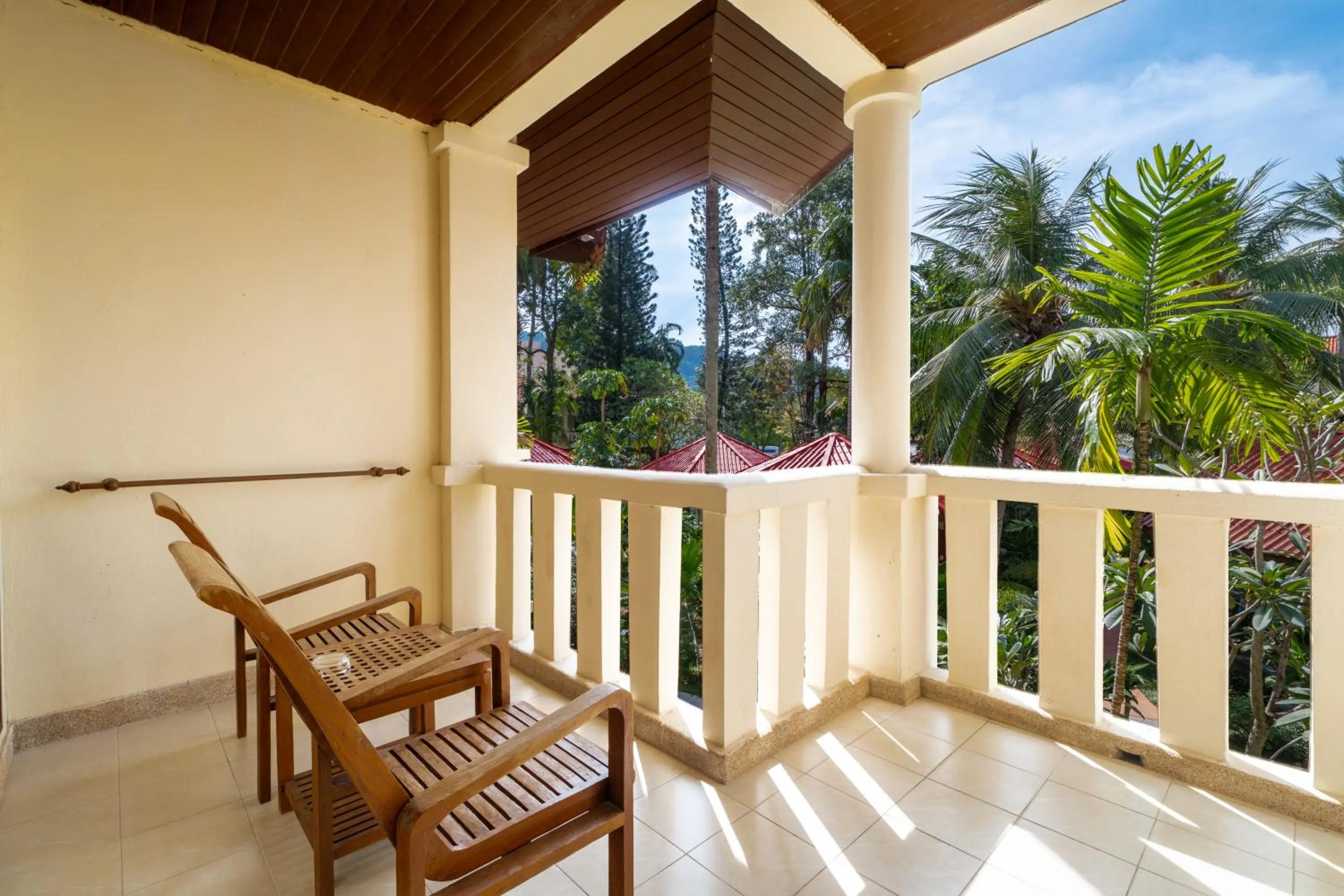 Garden in Phuket Leelavadee Hua Ting Resort