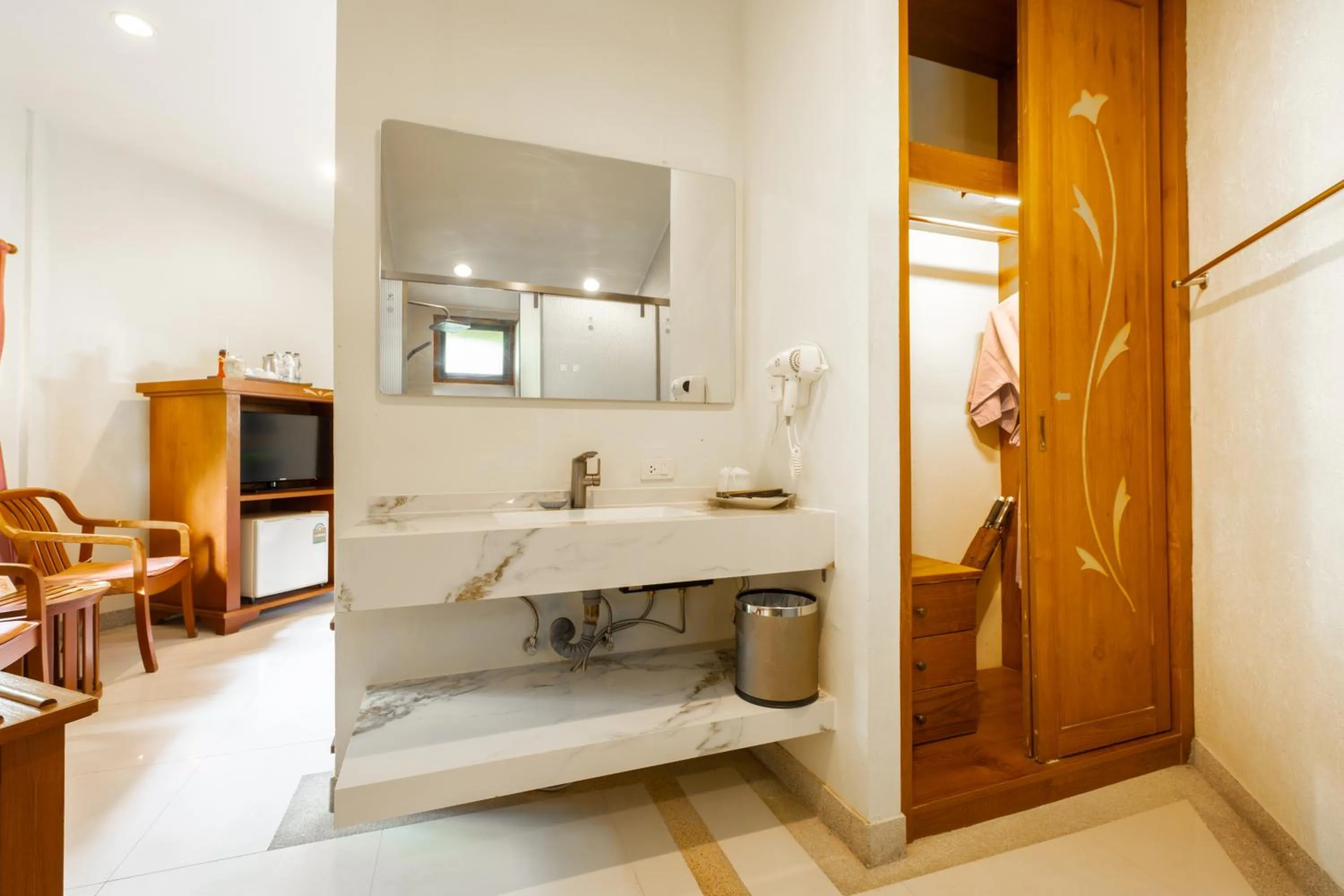 Bathroom in Phuket Leelavadee Hua Ting Resort