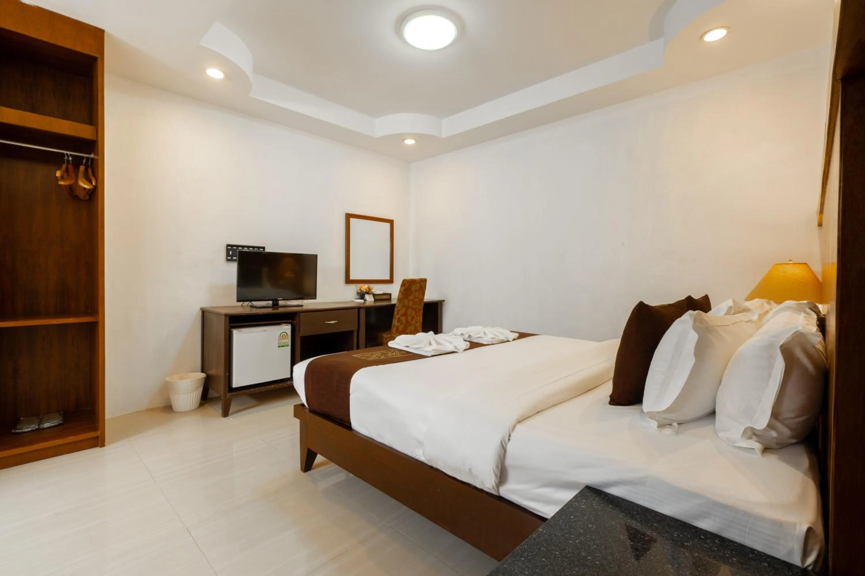 Bed in Phuket Leelavadee Hua Ting Resort