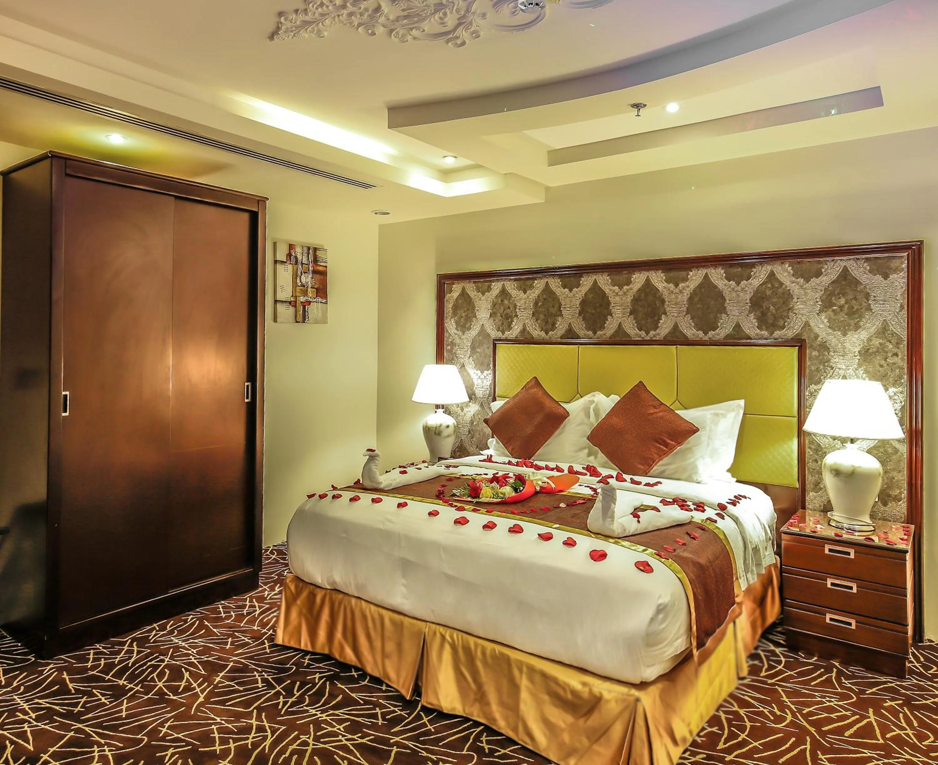 Photo of the whole room, Bed in Rest Night Serviced Apartments- AlHamra