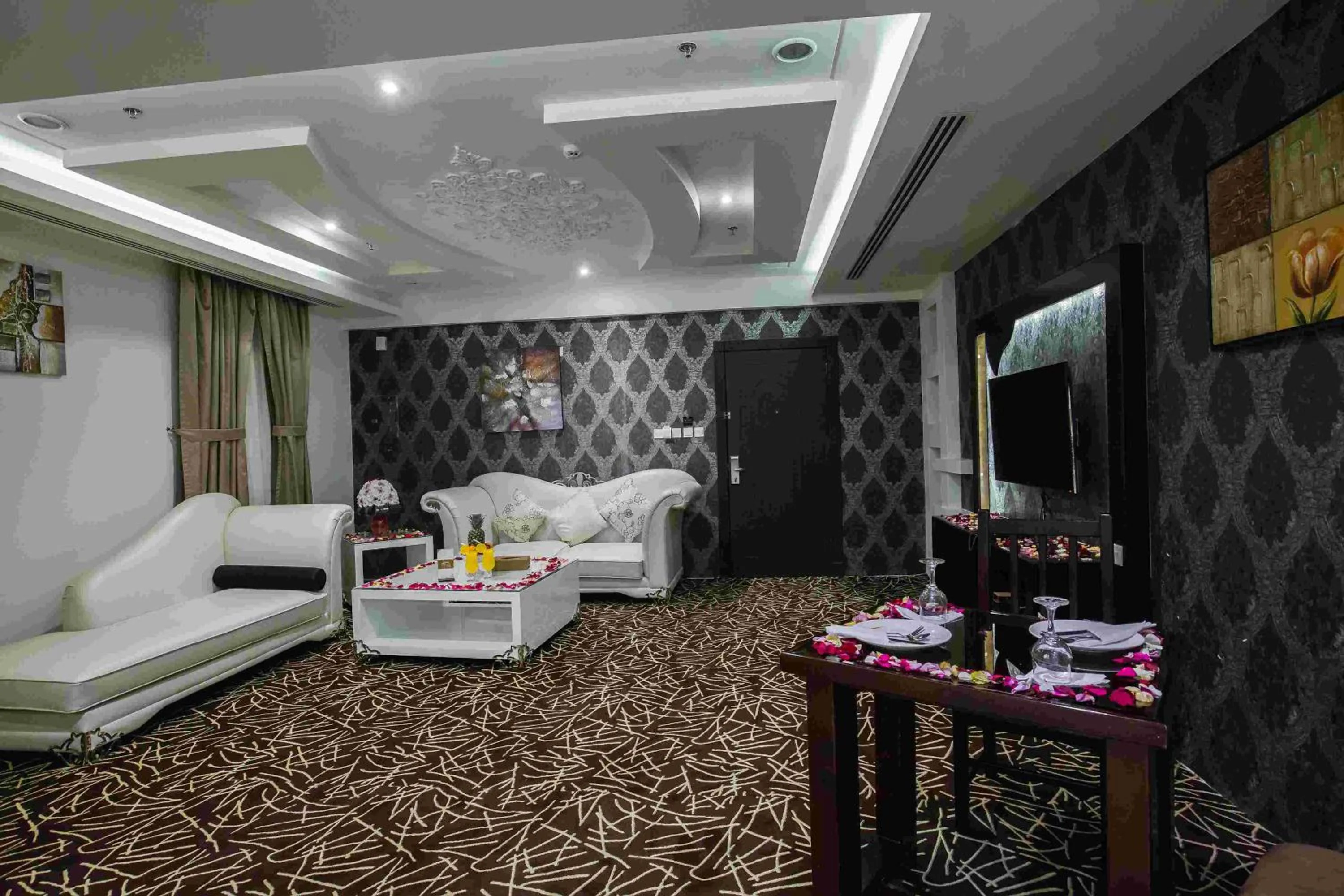 TV and multimedia, Bed in Rest Night Serviced Apartments- AlHamra