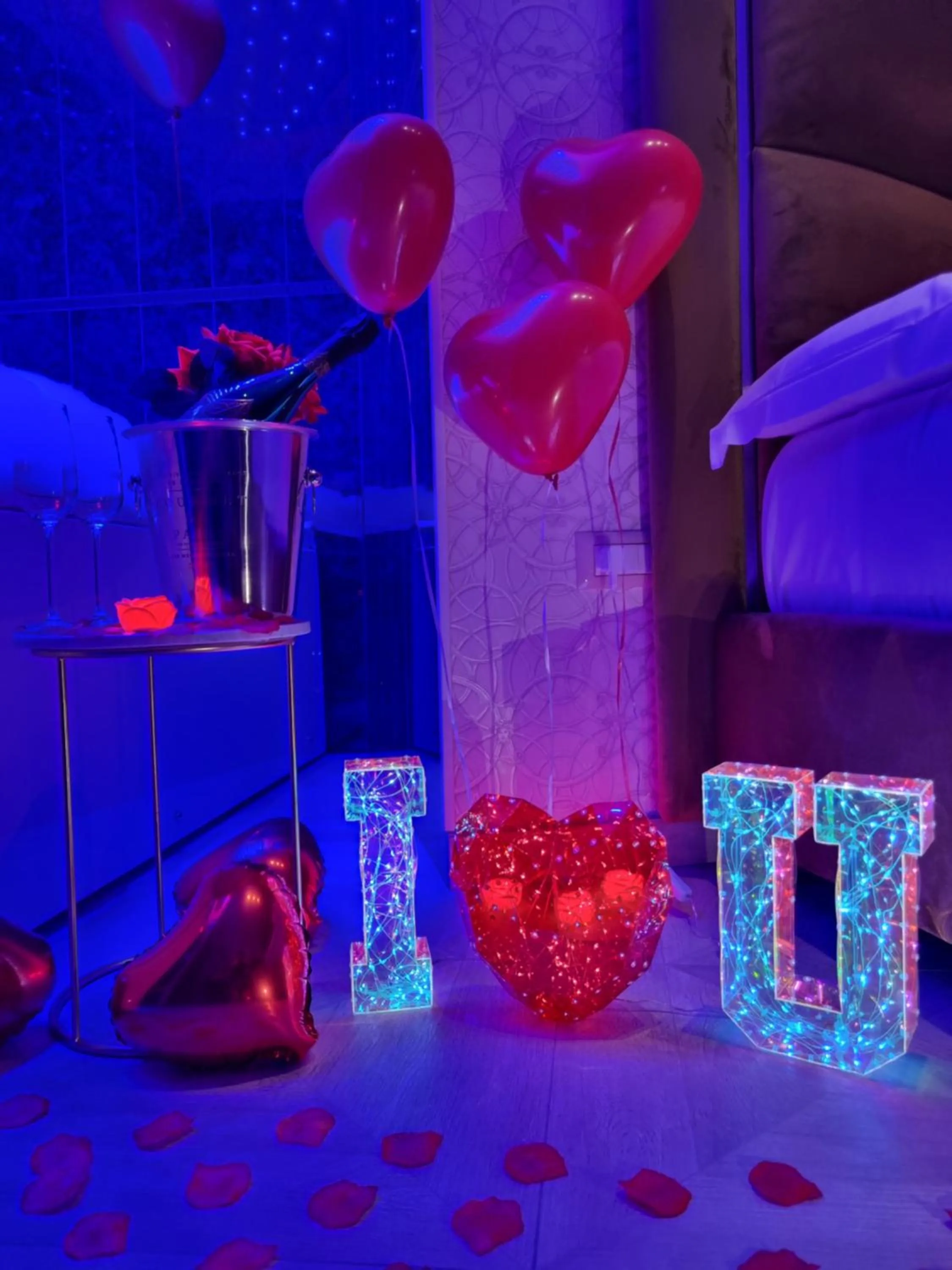 Twin Towers Naples Luxury