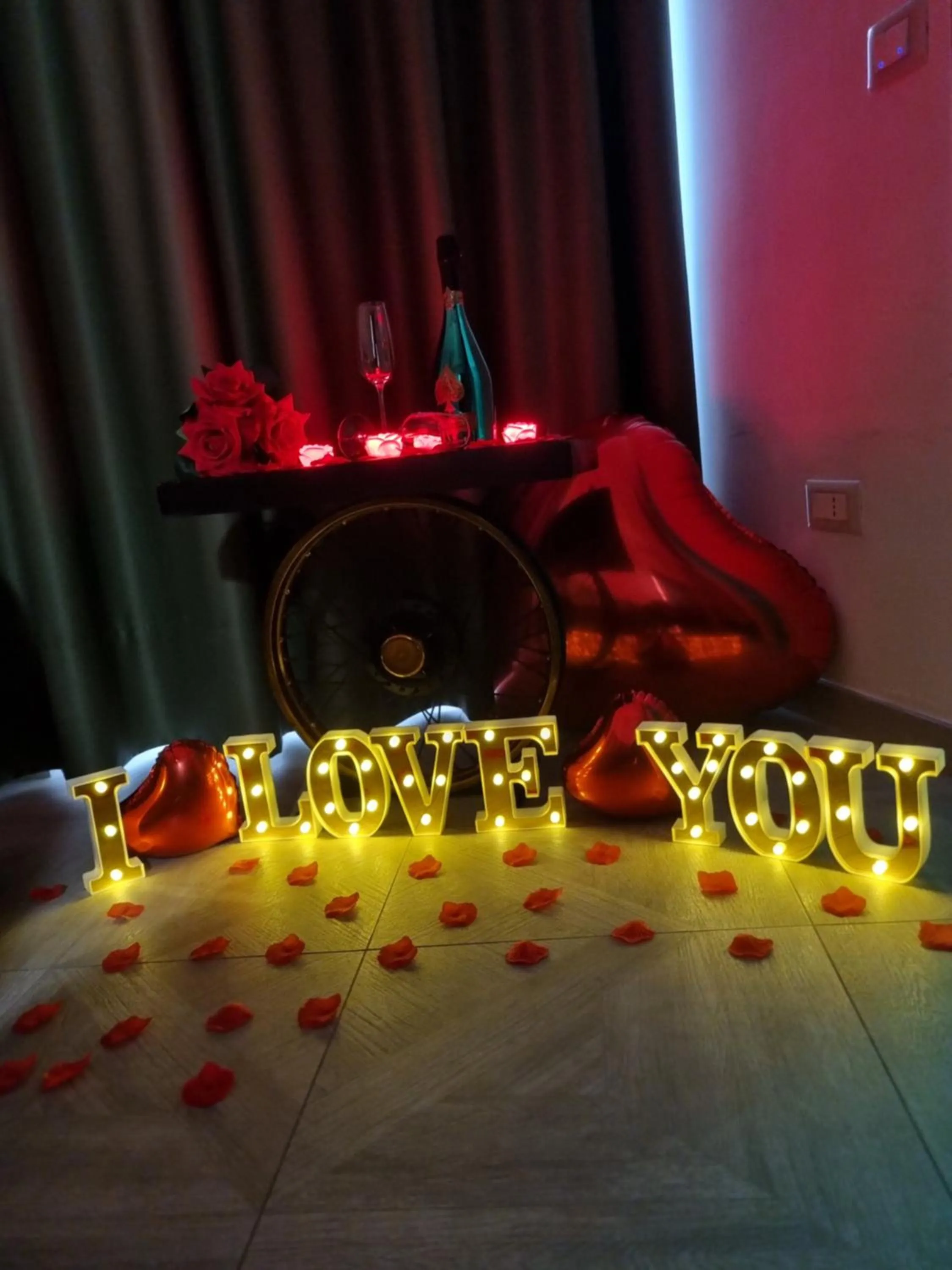 Twin Towers Naples Luxury