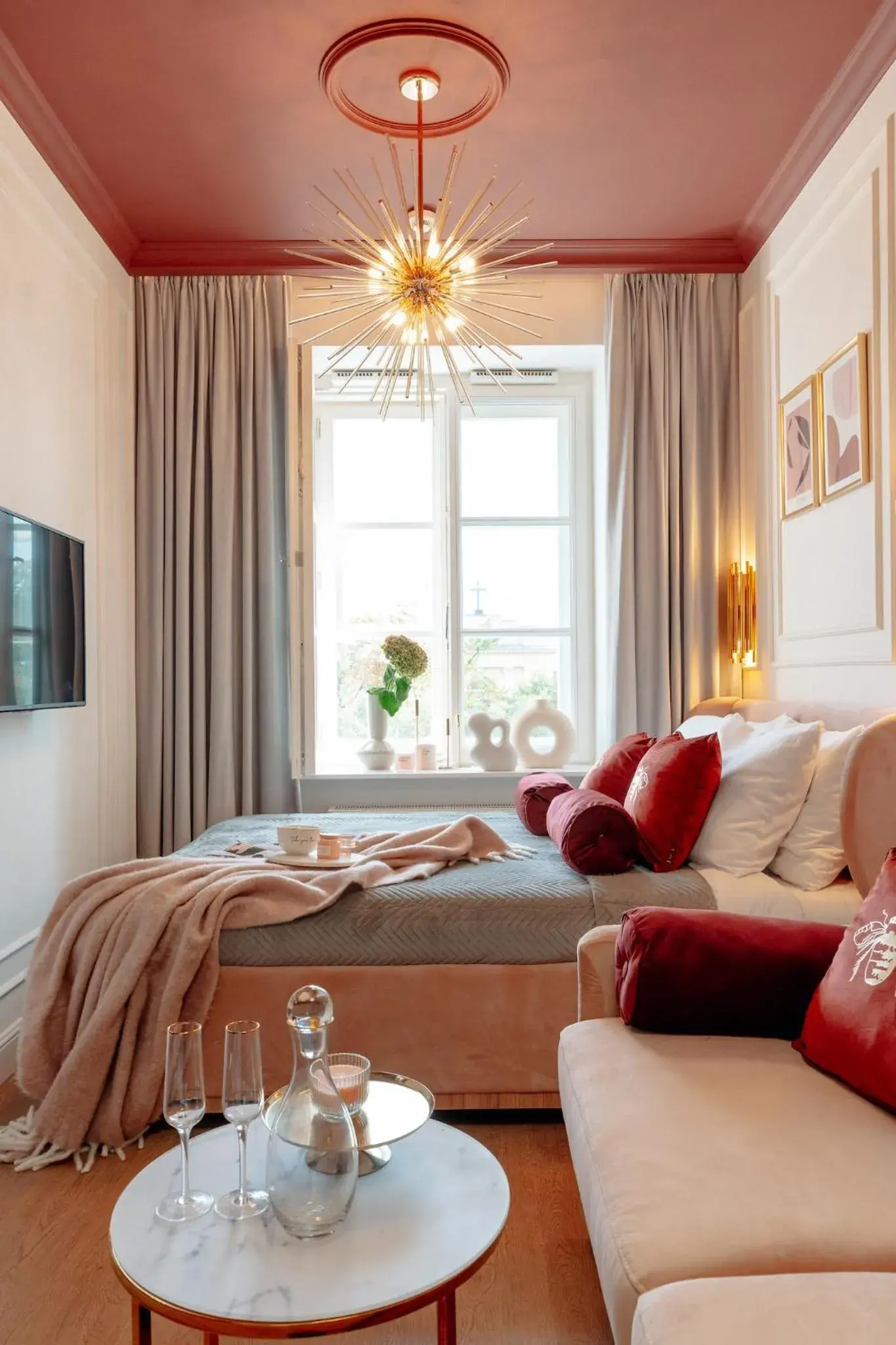 Superior studio with king size bed and old town view in Warsaw Story by StayLab Superior studio with king size bed and old town view in Warsaw Story by StayLab