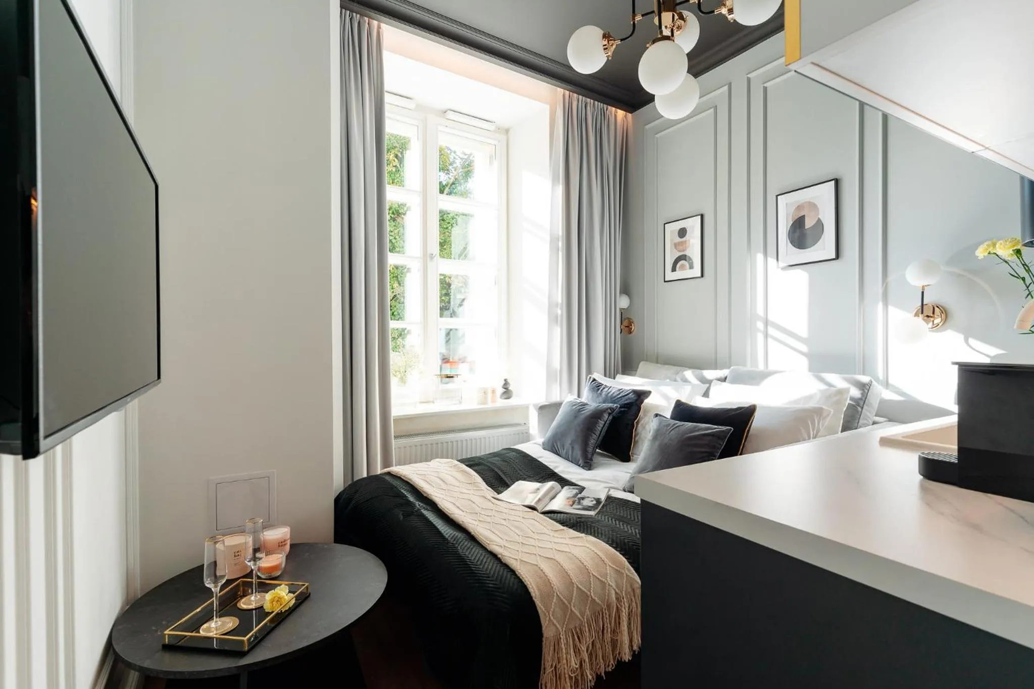 Photo of the whole room, Bed in Warsaw Story - LoftAffair Collection