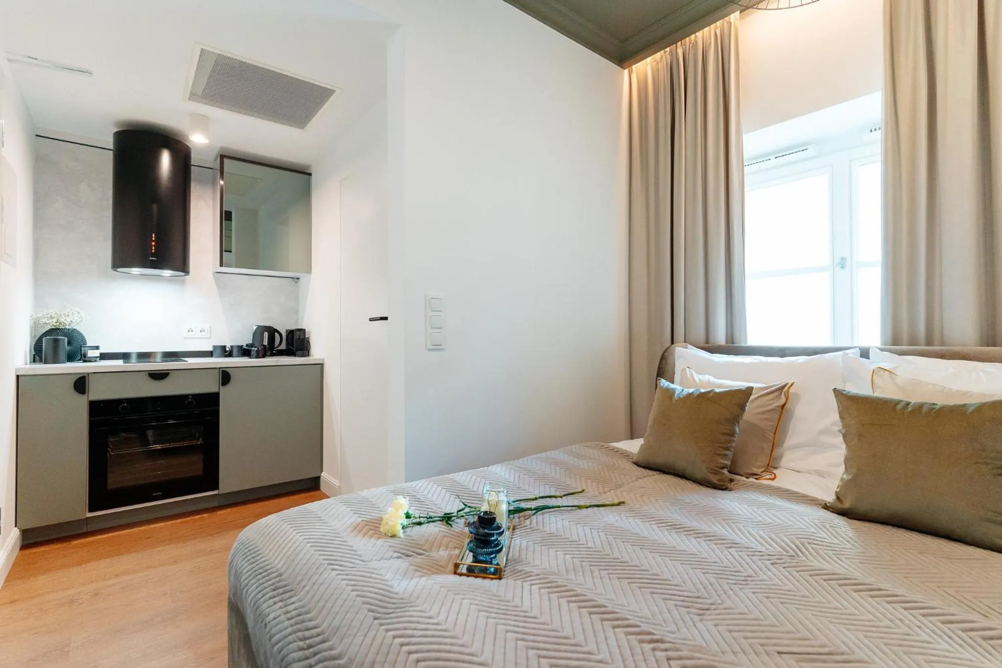 Bed in Warsaw Story - LoftAffair Collection