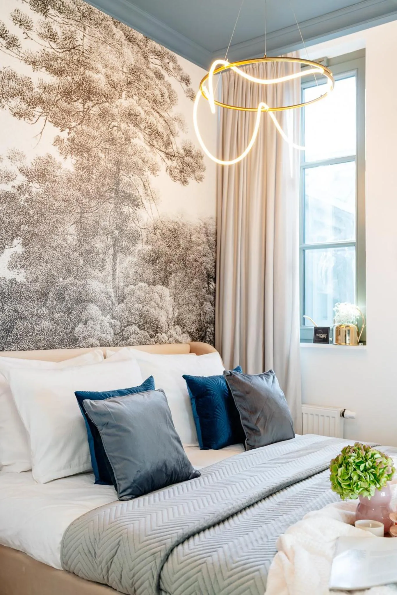 Bed in Warsaw Story - LoftAffair Collection