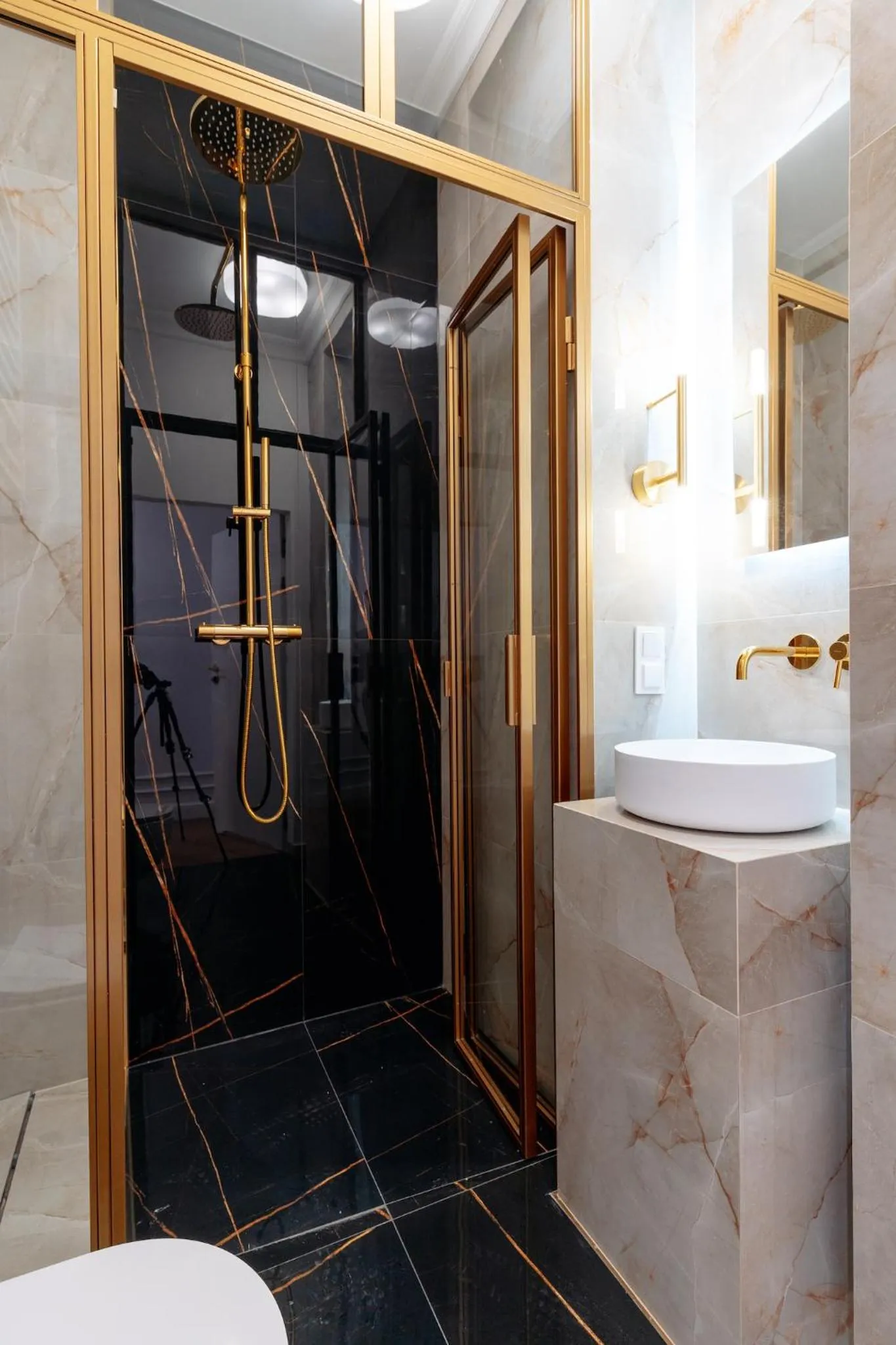 Bathroom in Warsaw Story - LoftAffair Collection