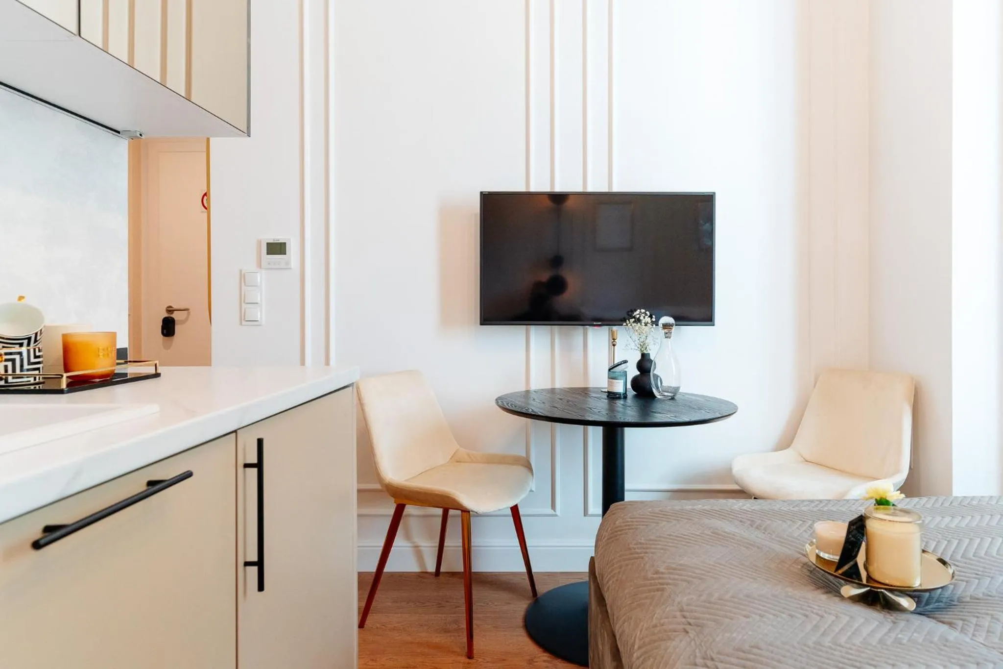 TV and multimedia in Warsaw Story - LoftAffair Collection