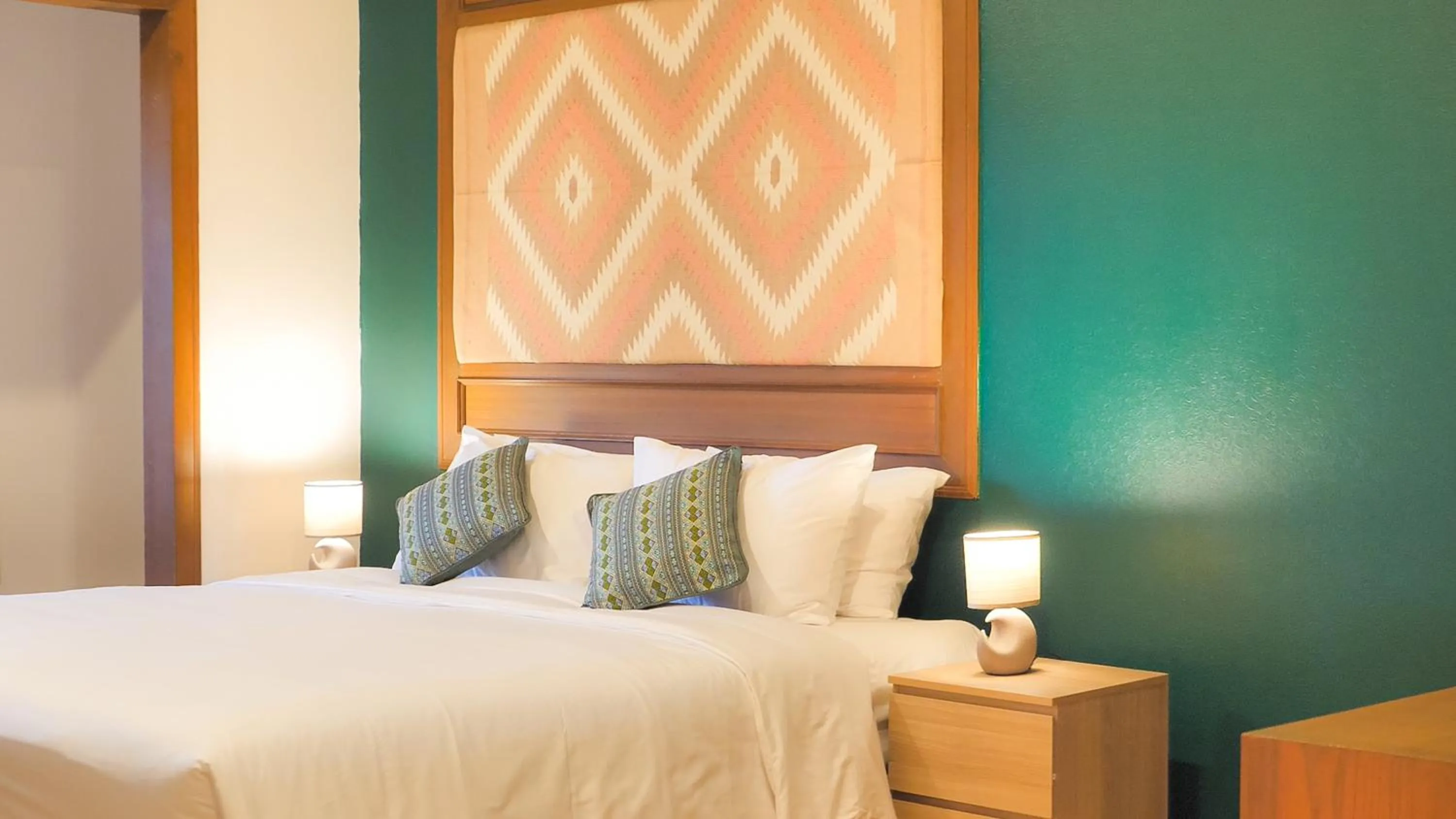 Bed in Siam Avari Hotel, Chiang Rai