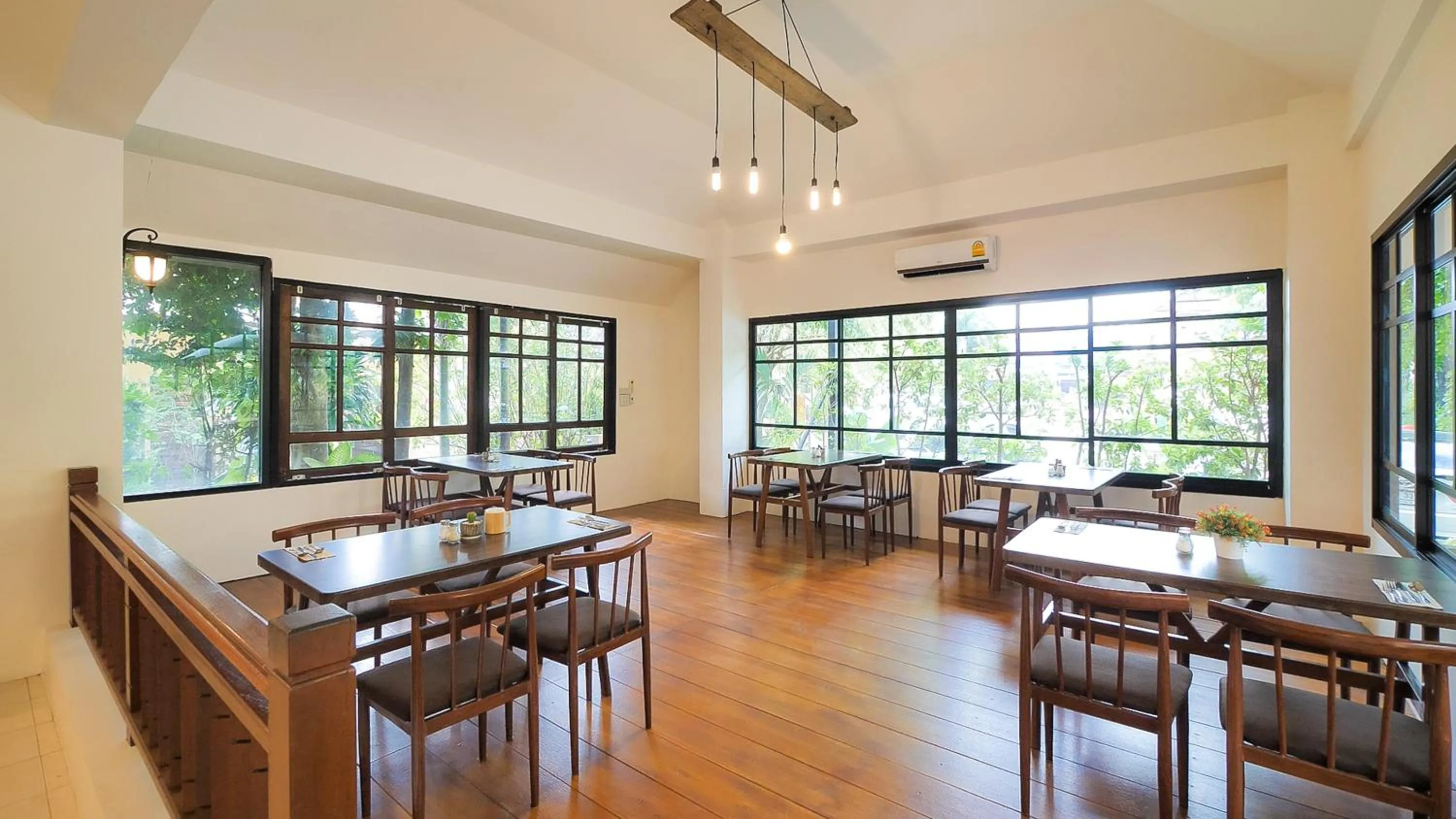 Restaurant/places to eat in Siam Avari Hotel, Chiang Rai