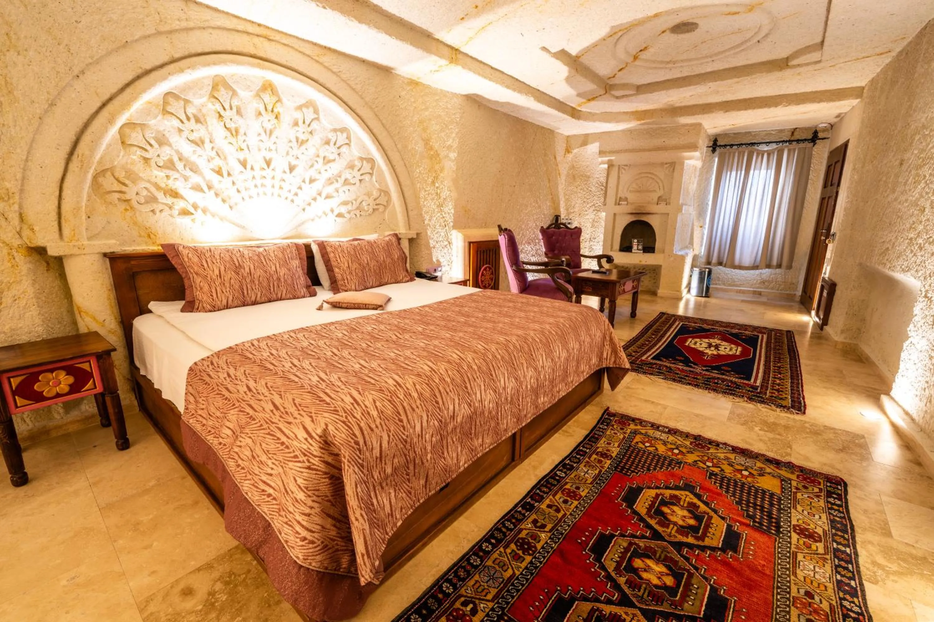 Bed in Cappadocia Sweet Cave