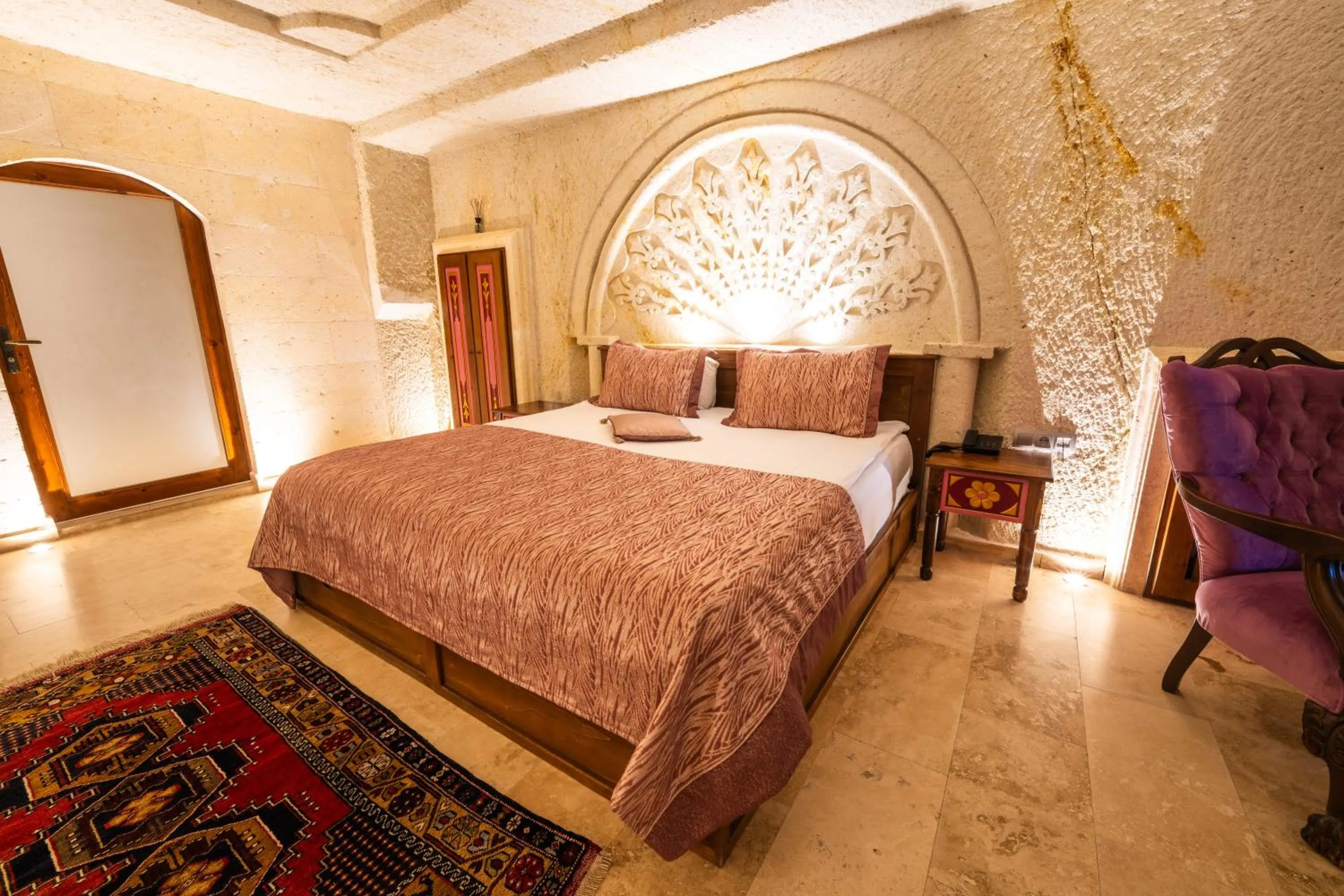 Bed in Cappadocia Sweet Cave