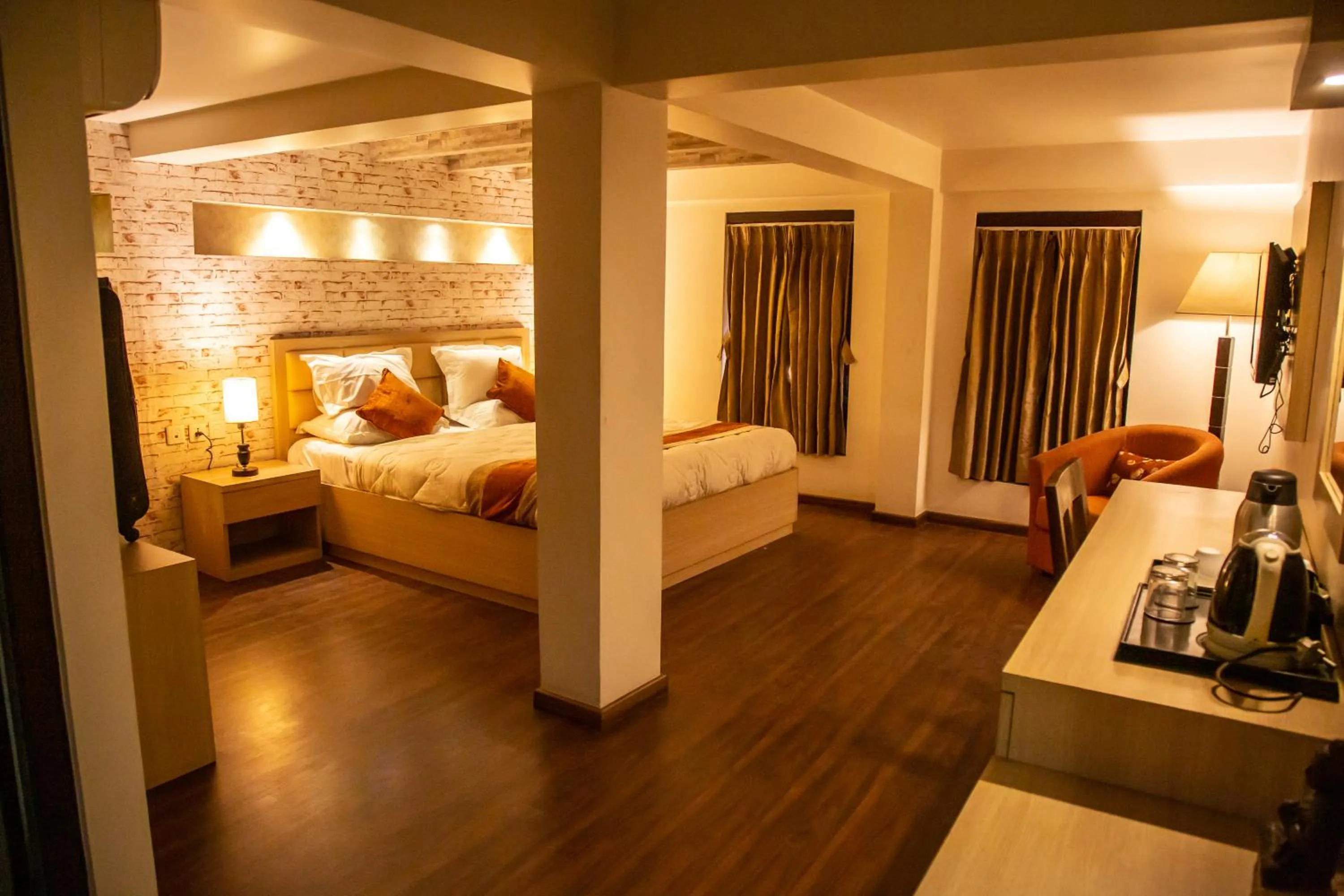 Photo of the whole room, Bed in Hotel Traditional