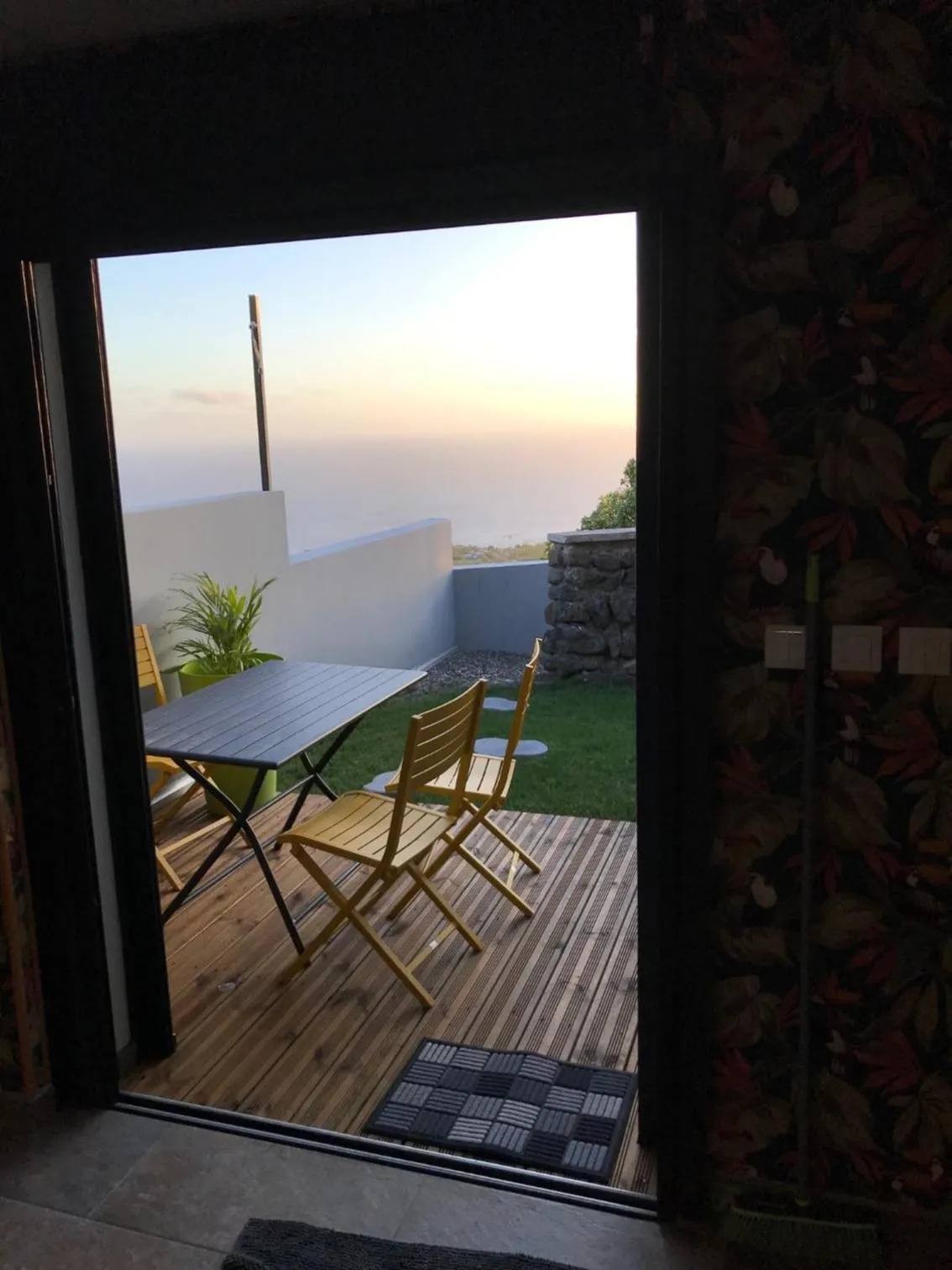 loft meublé fonctionnel proche de grande anse