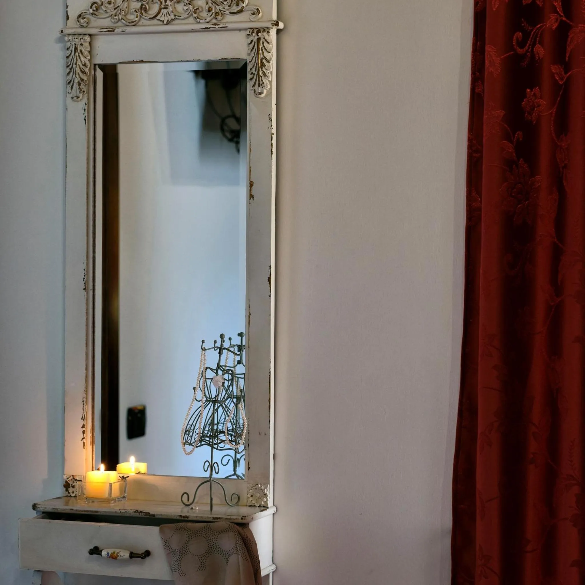 Decorative detail in Piana la Gatta