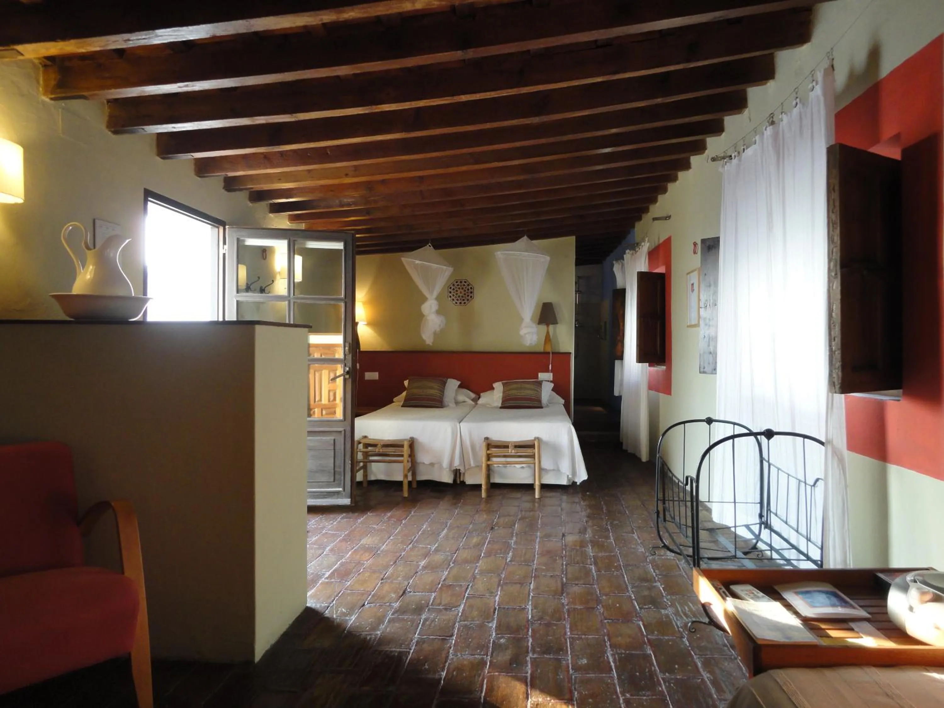 Photo of the whole room, Bed in La Casa Grande