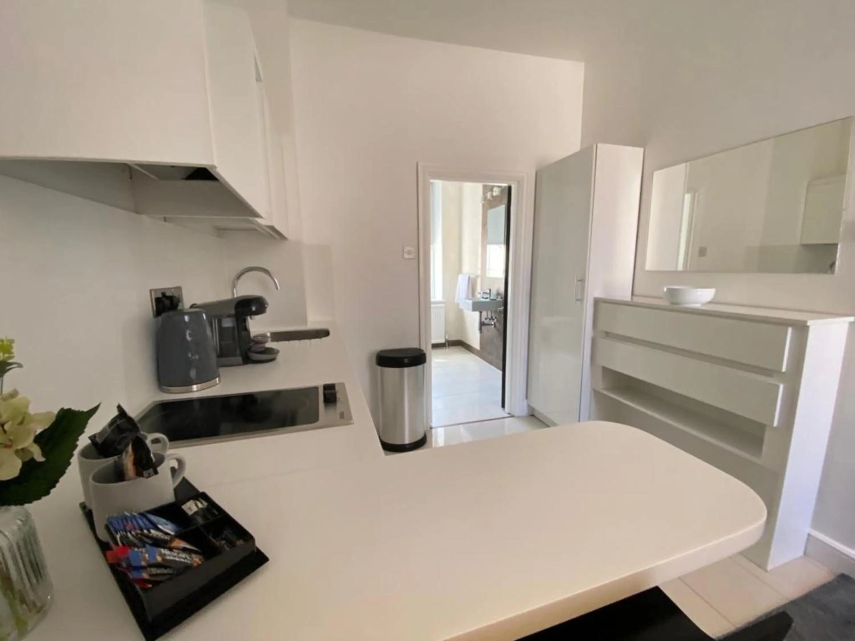 Kitchen or kitchenette in Sun Street Aparthotel