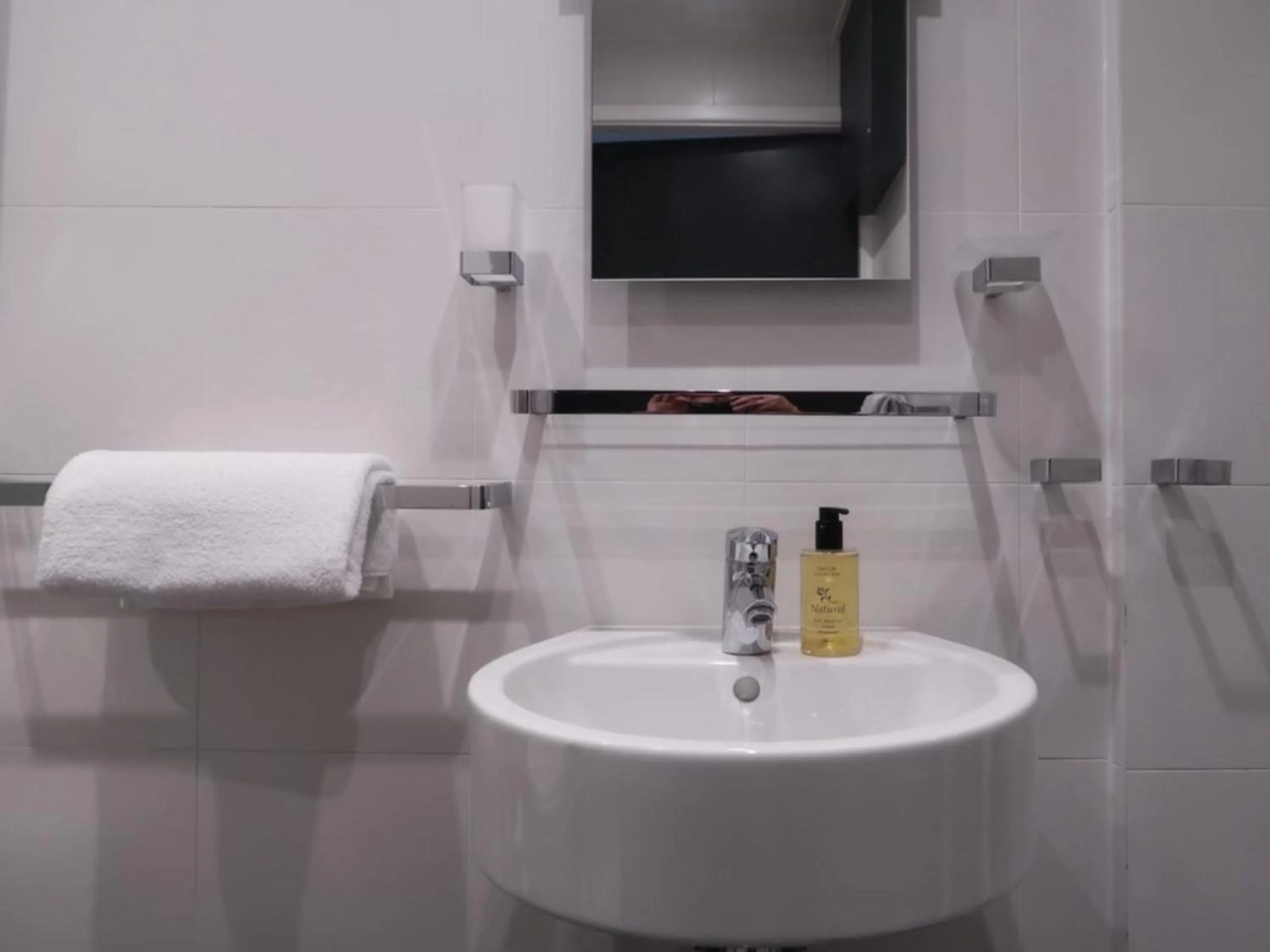 Bathroom in Sun Street Aparthotel