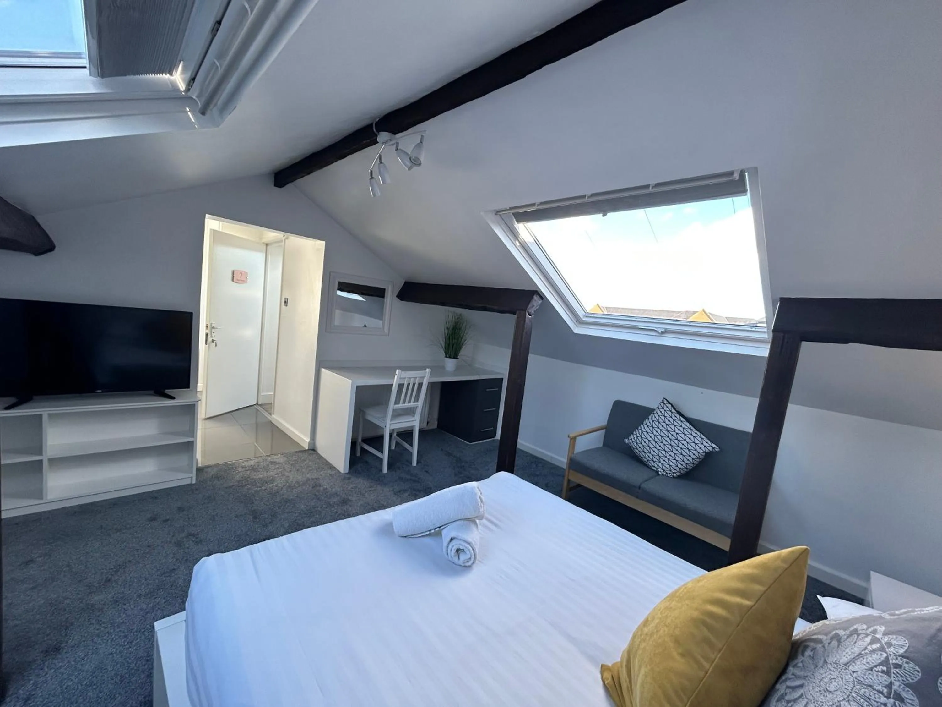 Photo of the whole room, Bed in Sun Street Aparthotel