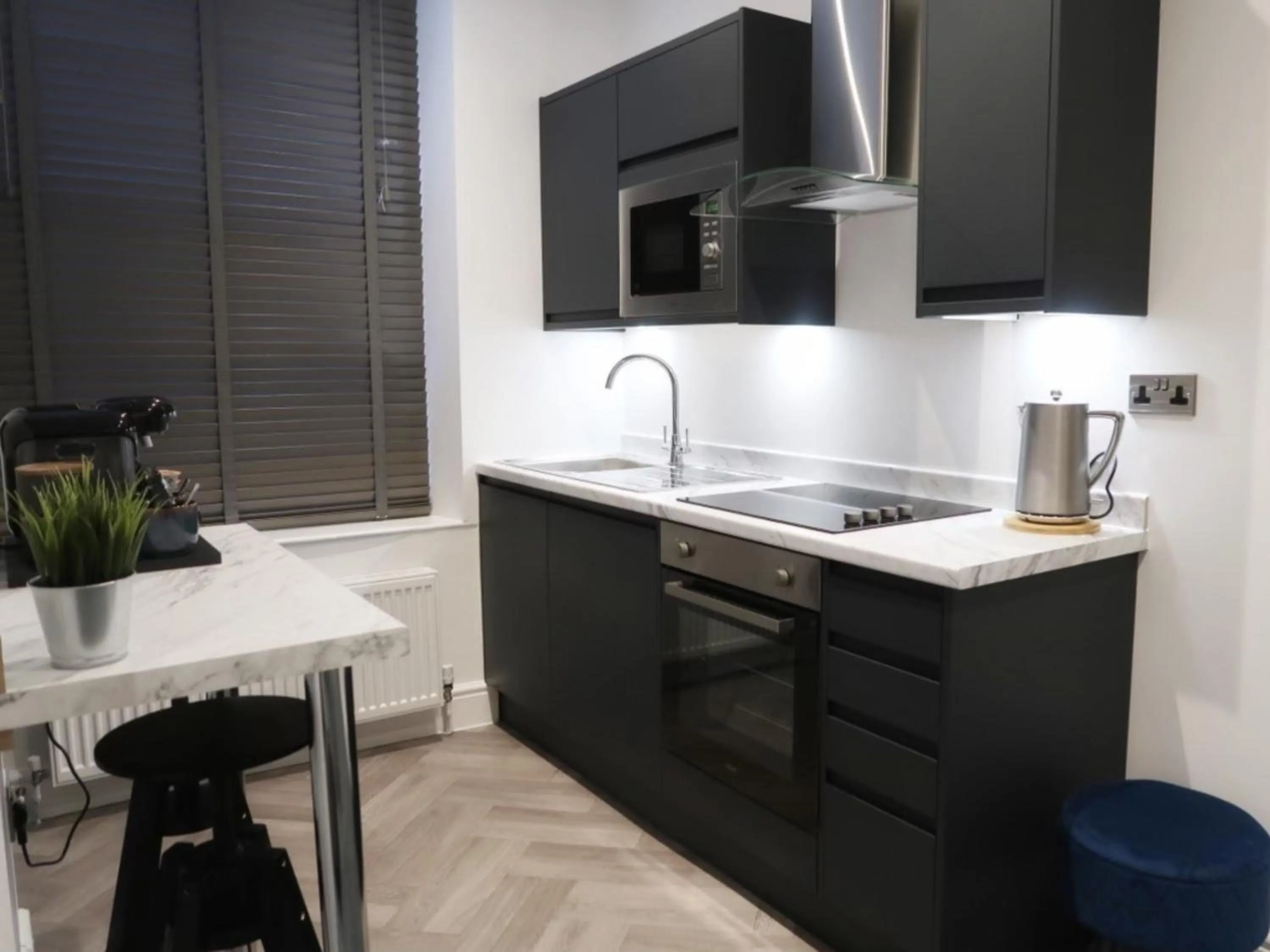 kitchen in Sun Street Aparthotel