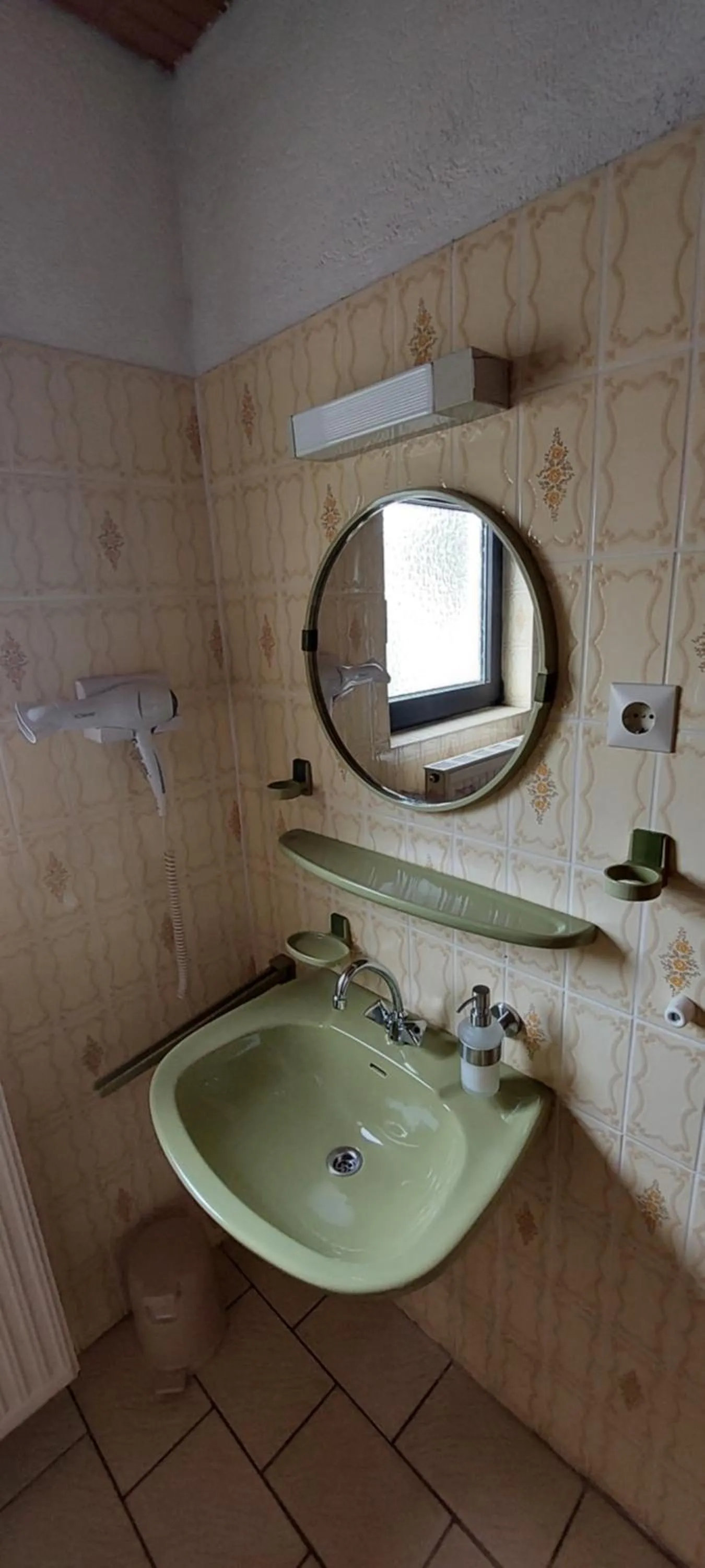 Black Bear Bikers Pub-Hotel