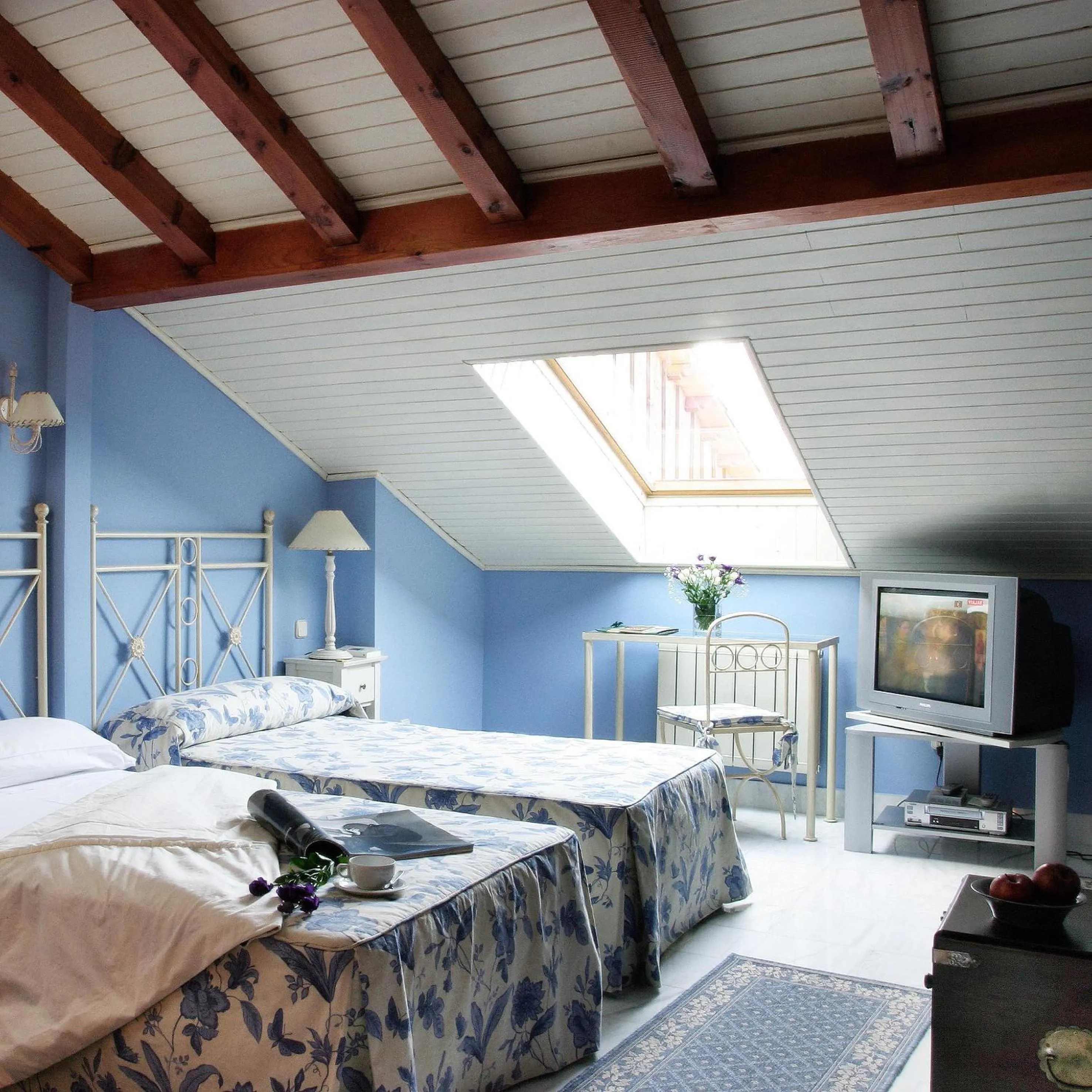 Photo of the whole room, Bed in El Milano Real