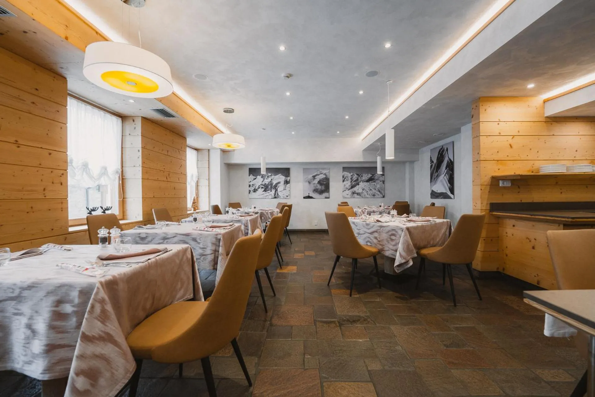 Restaurant/places to eat in Sertorelli Sporthotel