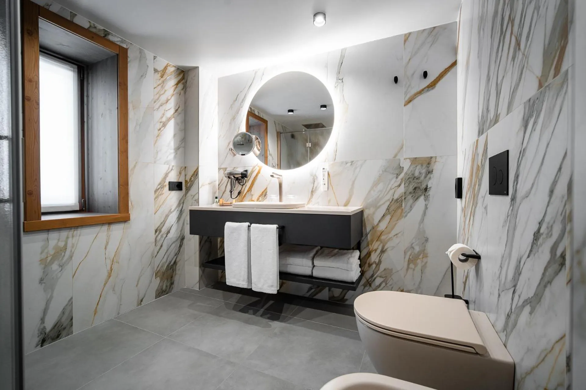 Bathroom in Sertorelli Sporthotel