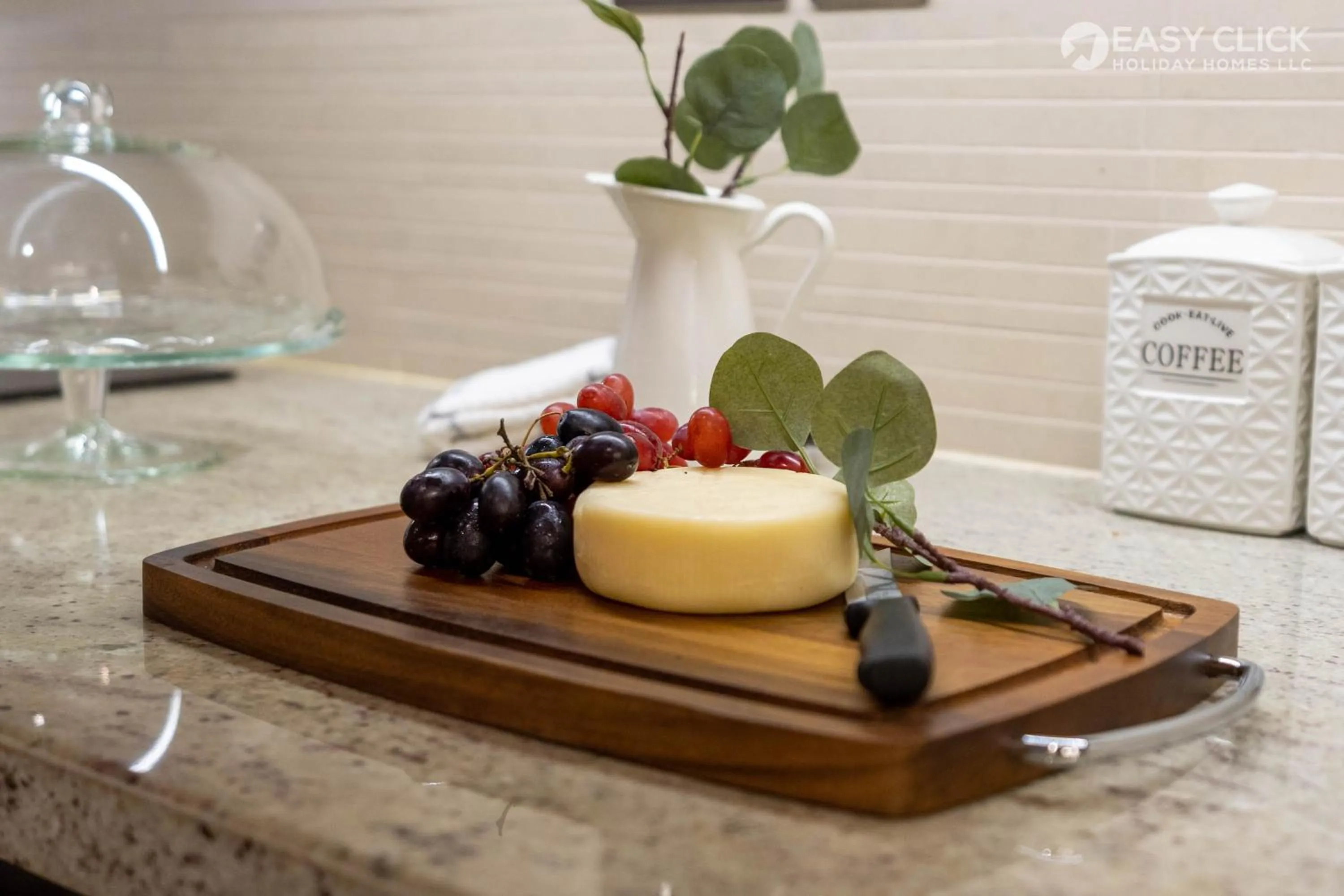 Food in Easy Click - Creek Heights Residences 2 Bed Apartment 5 Star