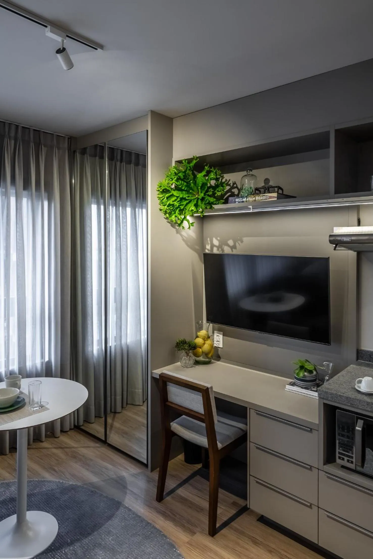 TV and multimedia in Noon Vila Madalena