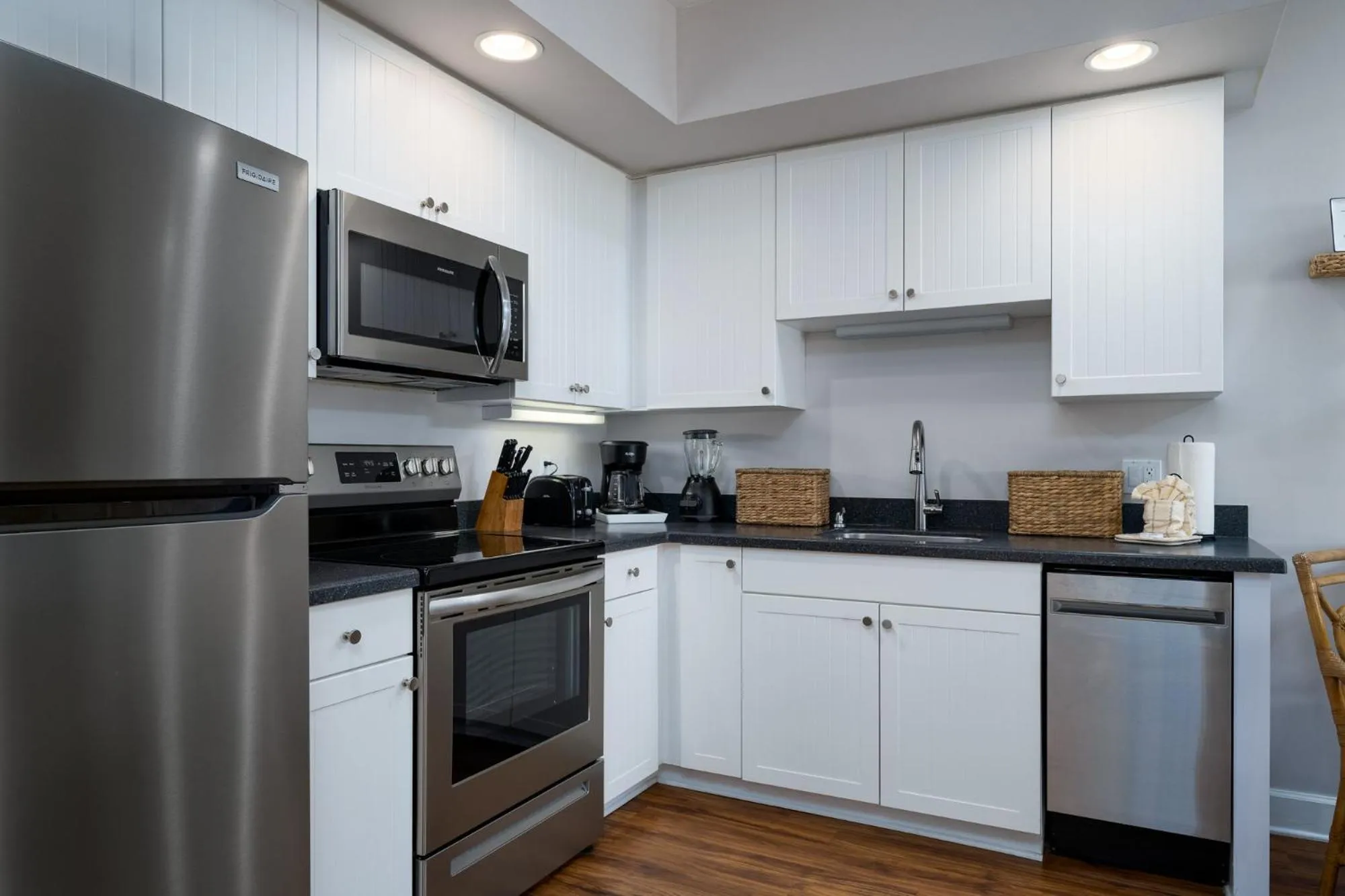 Harbour House at the Inn 301