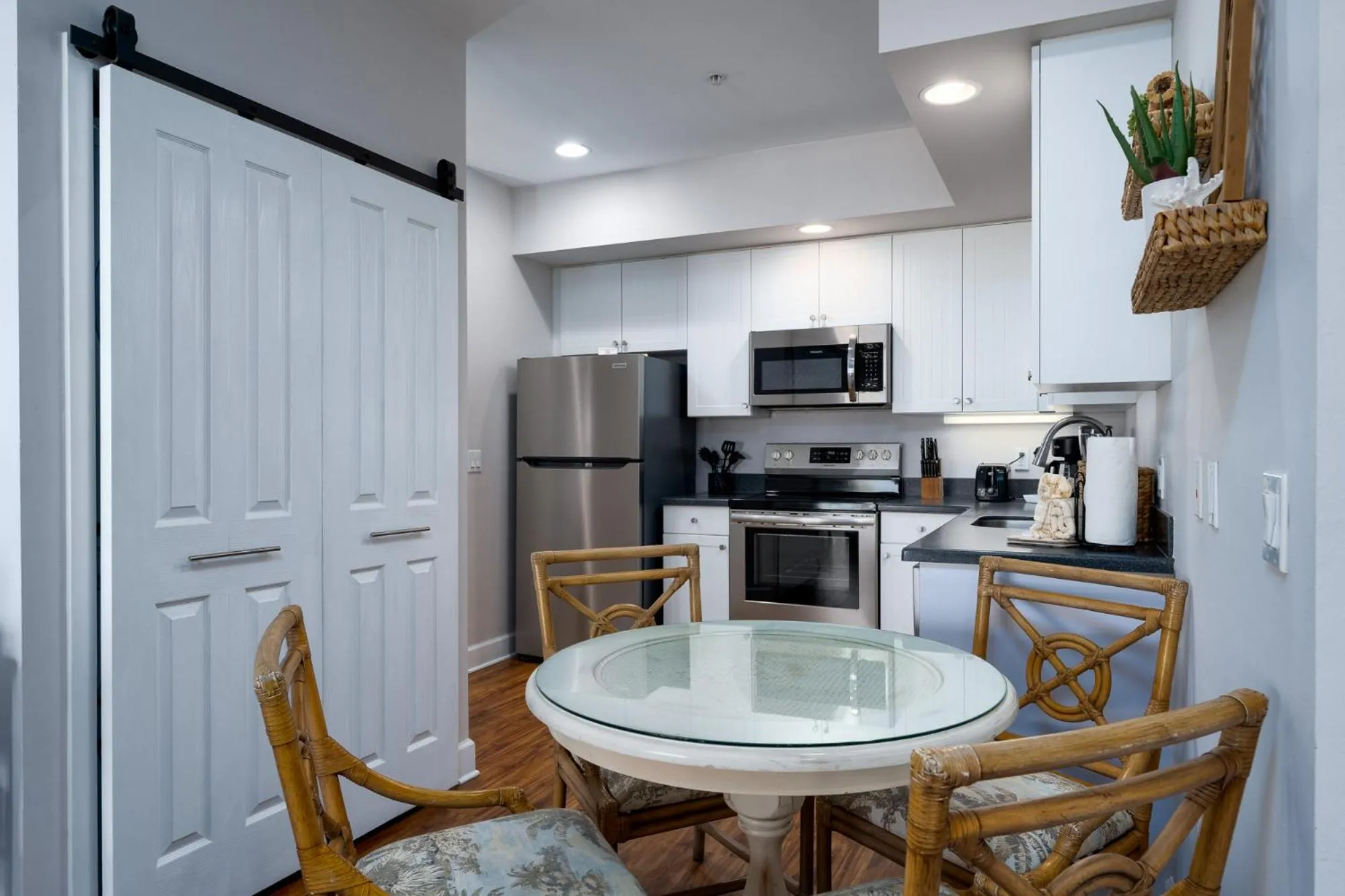 Harbour House at the Inn 301