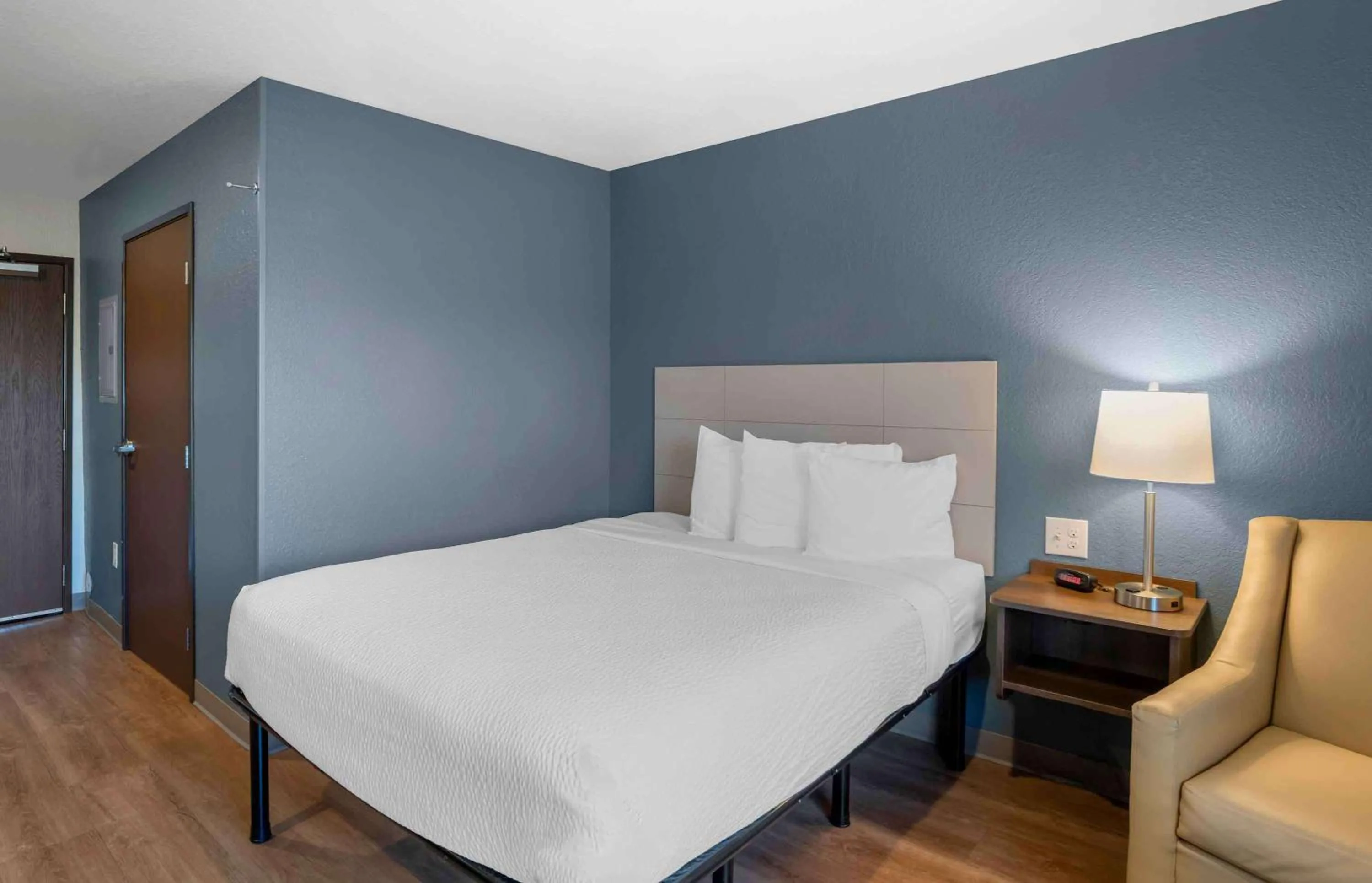 Bedroom, Bed in Extended Stay America Select Suites - Charlotte - Northlake