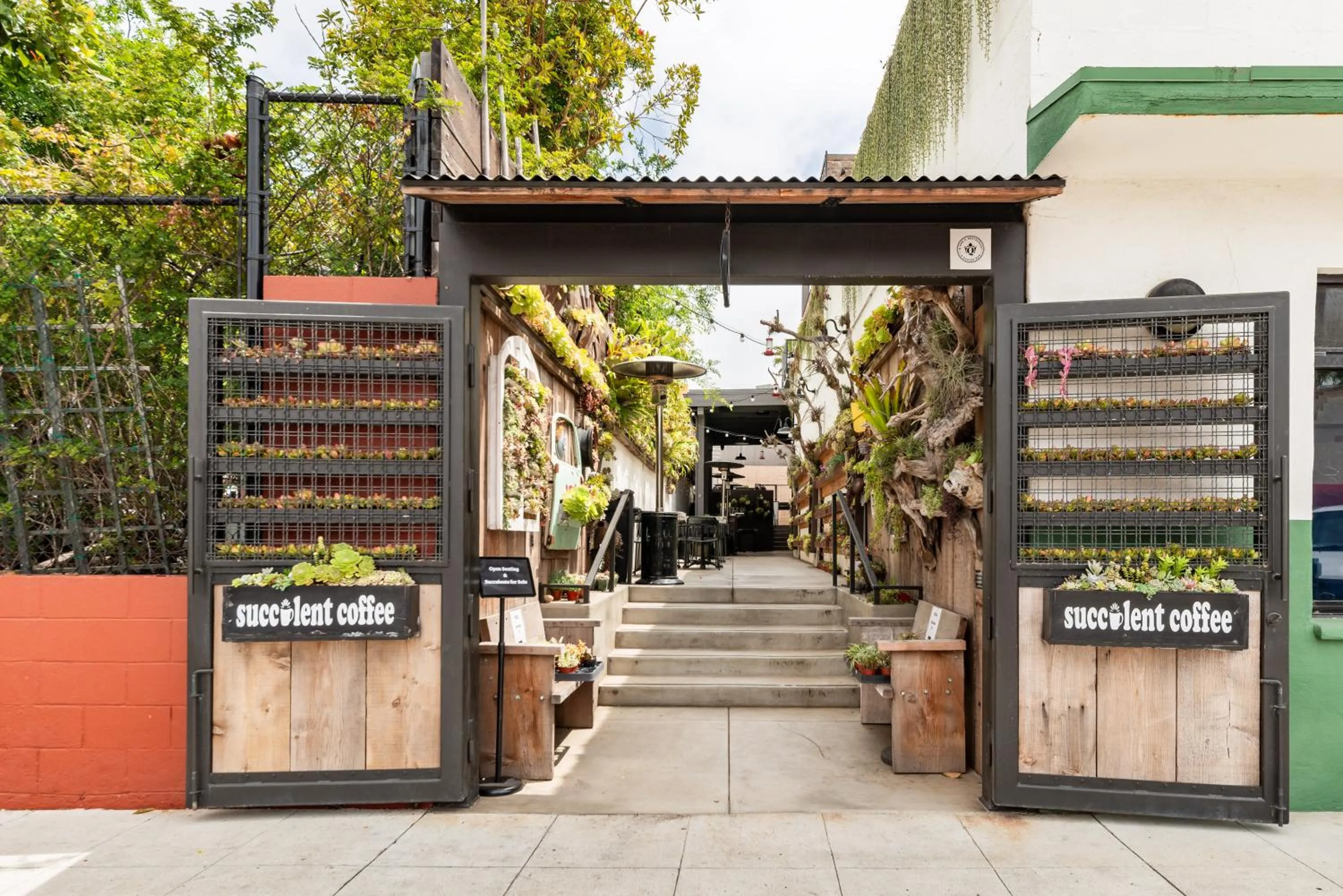 Coffee/tea facilities in The Brick Boutique Hotel