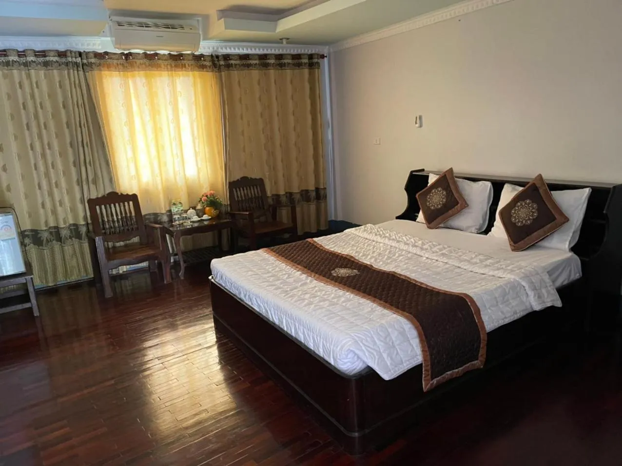 Bedroom, Bed in Mekong Hotel