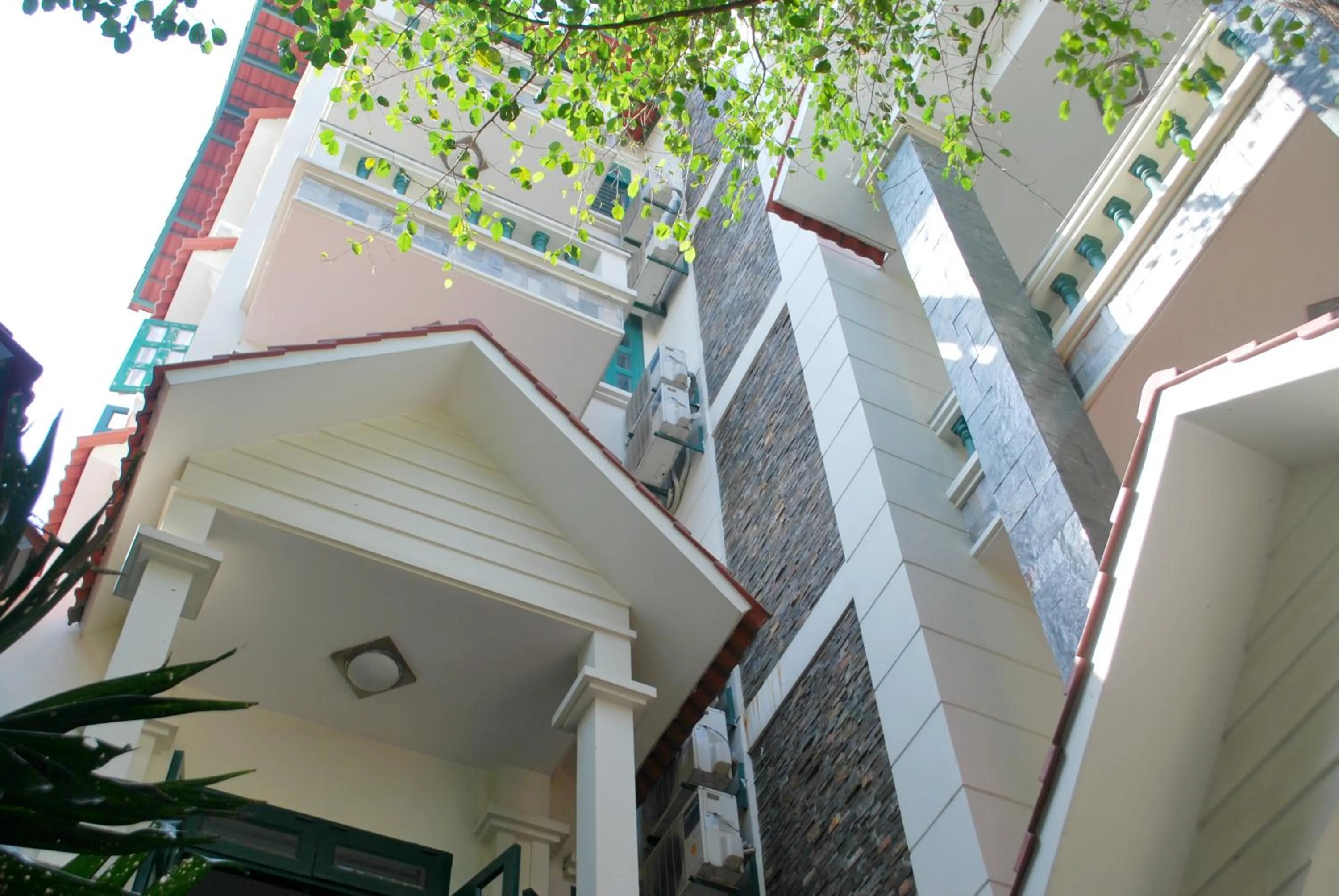 Facade/entrance in Lan Anh Hotel