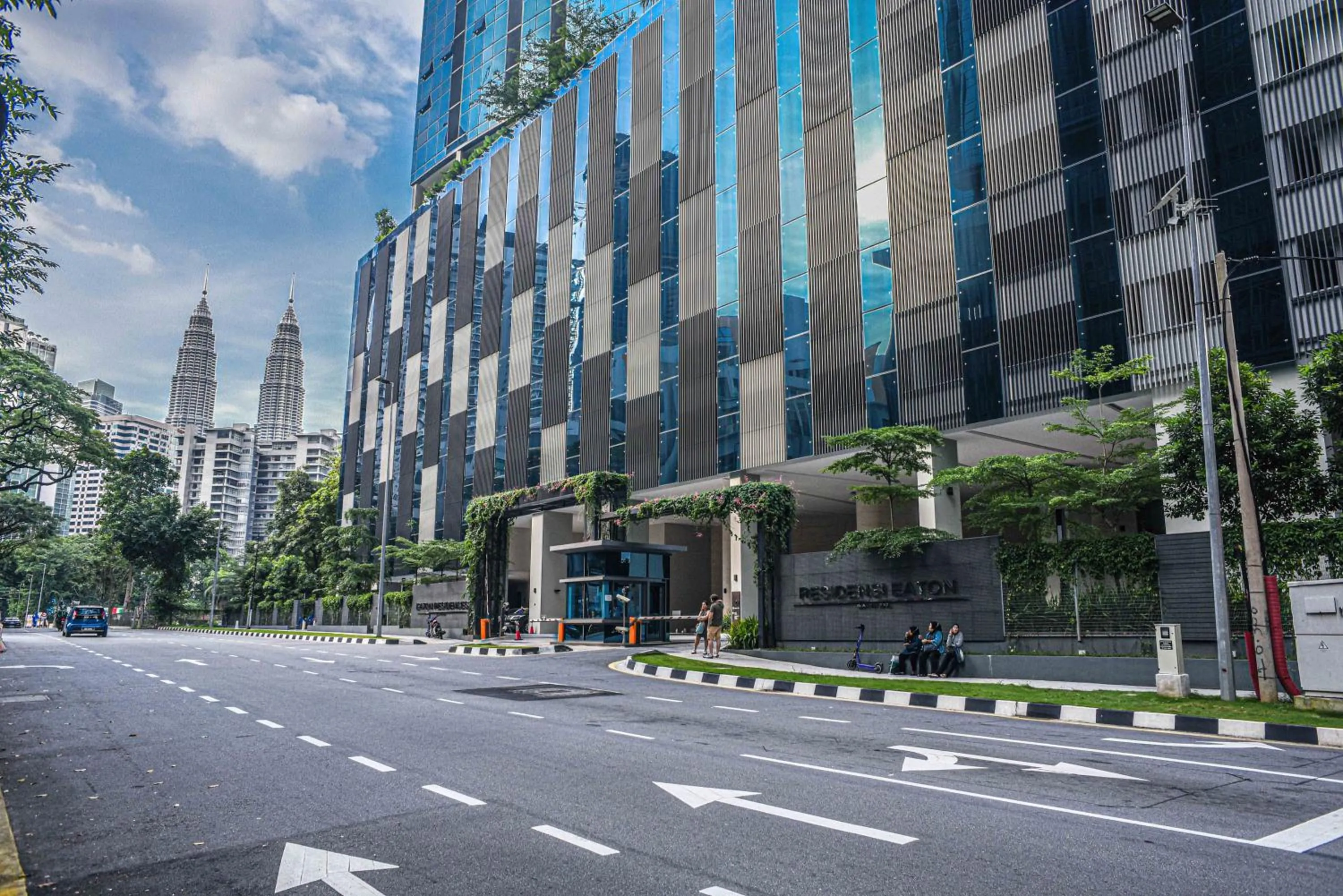 Property building in Eaton Residence KLCC By Flixses