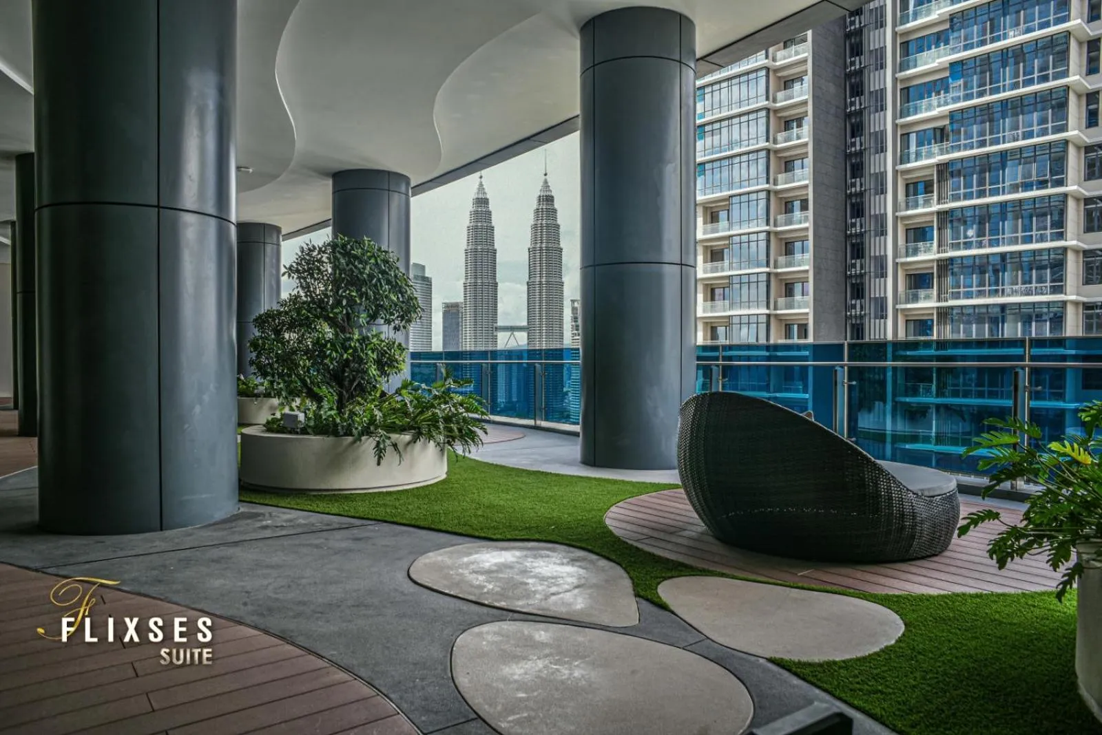 Day in Eaton Residence KLCC By Flixses