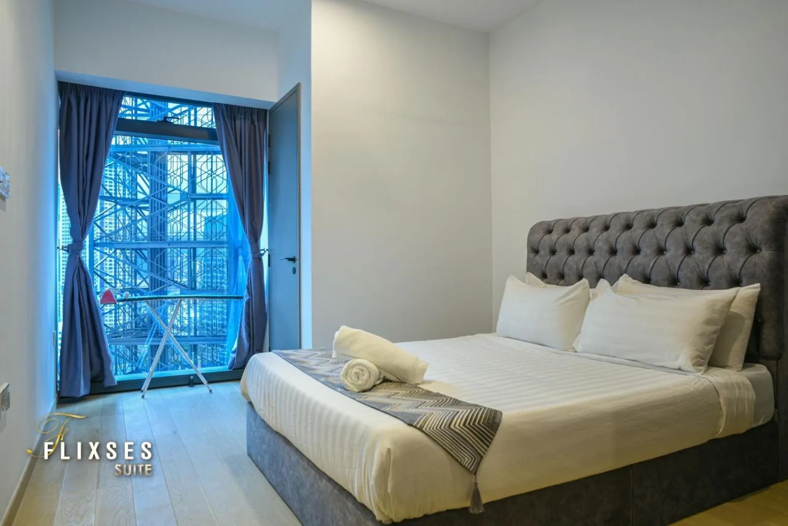 Bed in Eaton Residence KLCC By Flixses