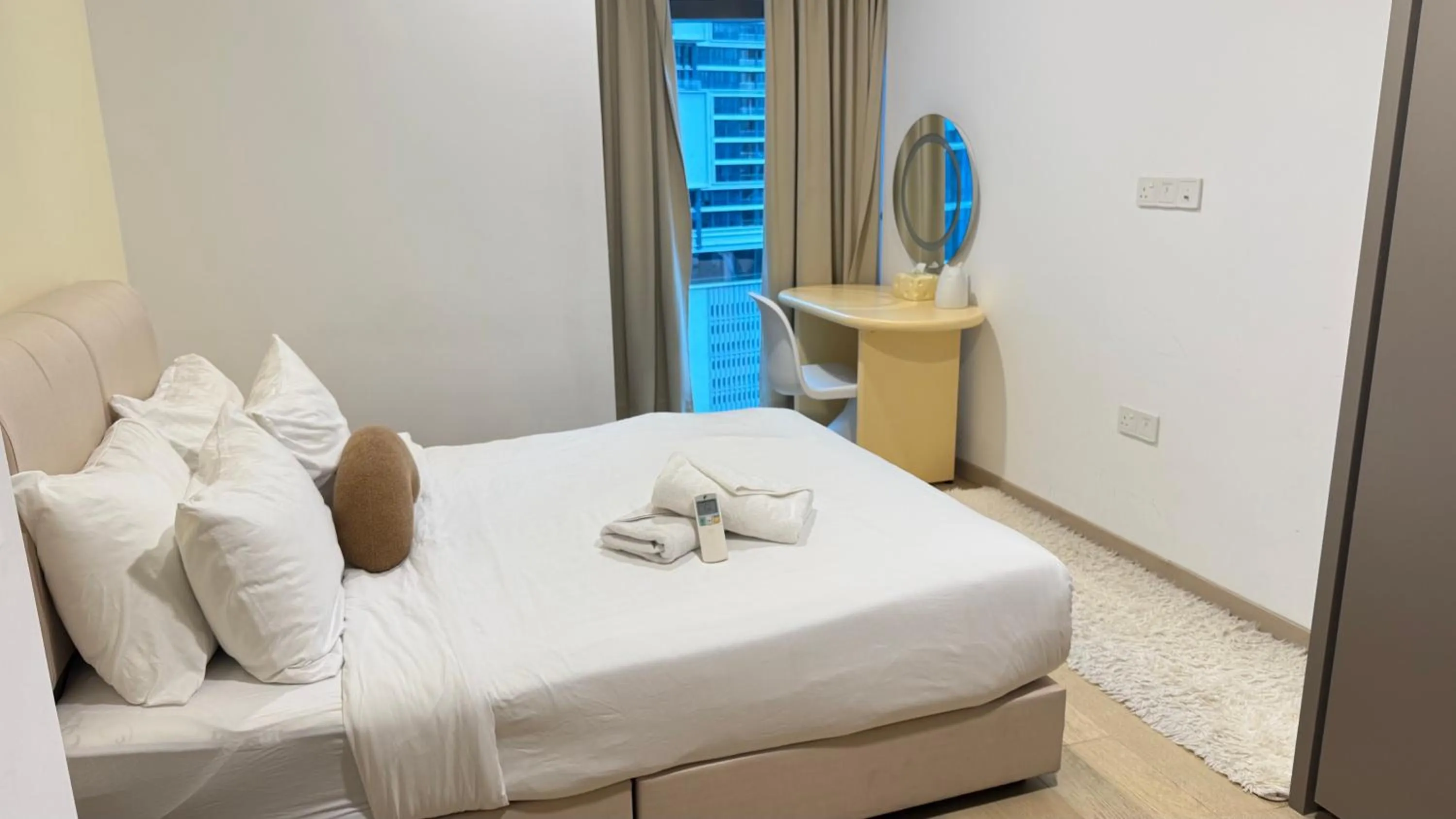 Bed in Eaton Residence KLCC By Flixses