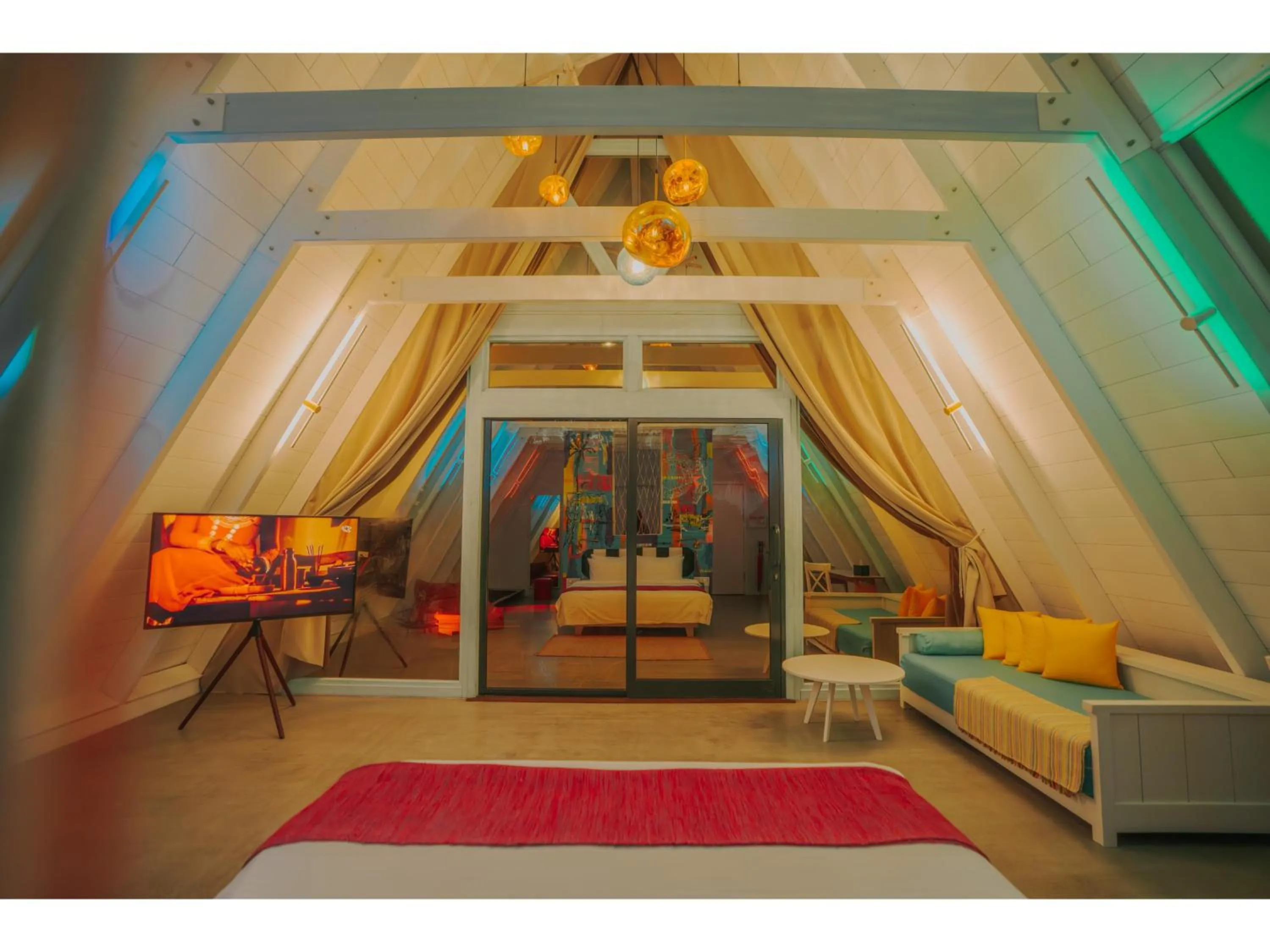 TV and multimedia in Oaga Art Resort Maldives - All Inclusive